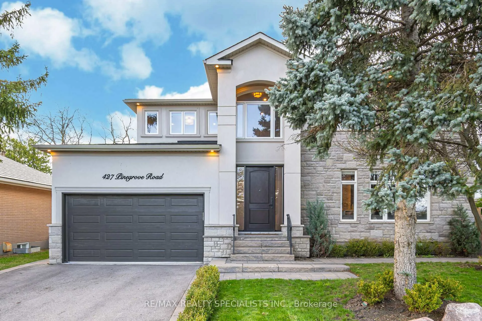 Photo of 427 Pinegrove Road