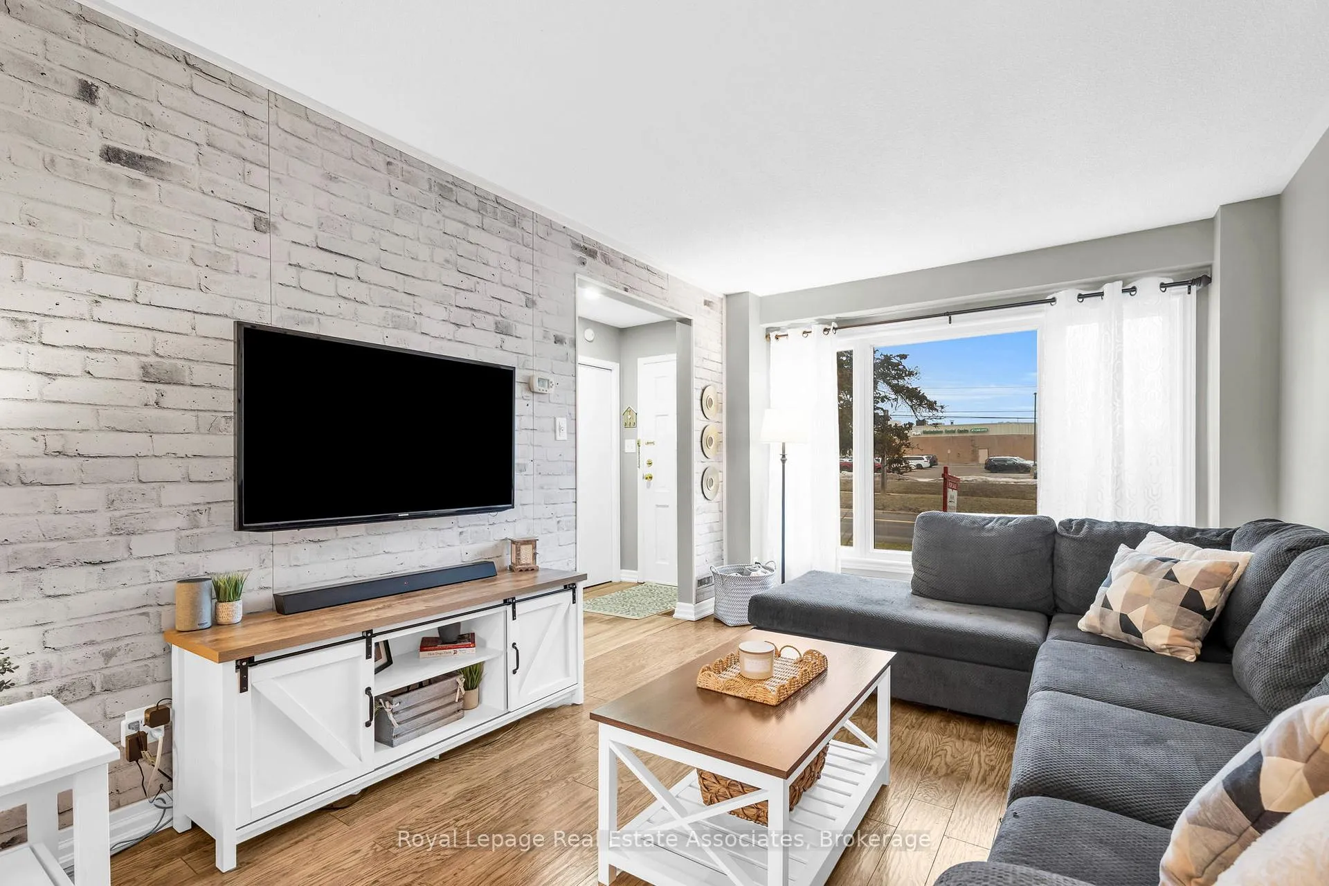 Photo 7 of Unit 31, 20 Mountainview Road S, Halton Hills, Georgetown — HOMEH