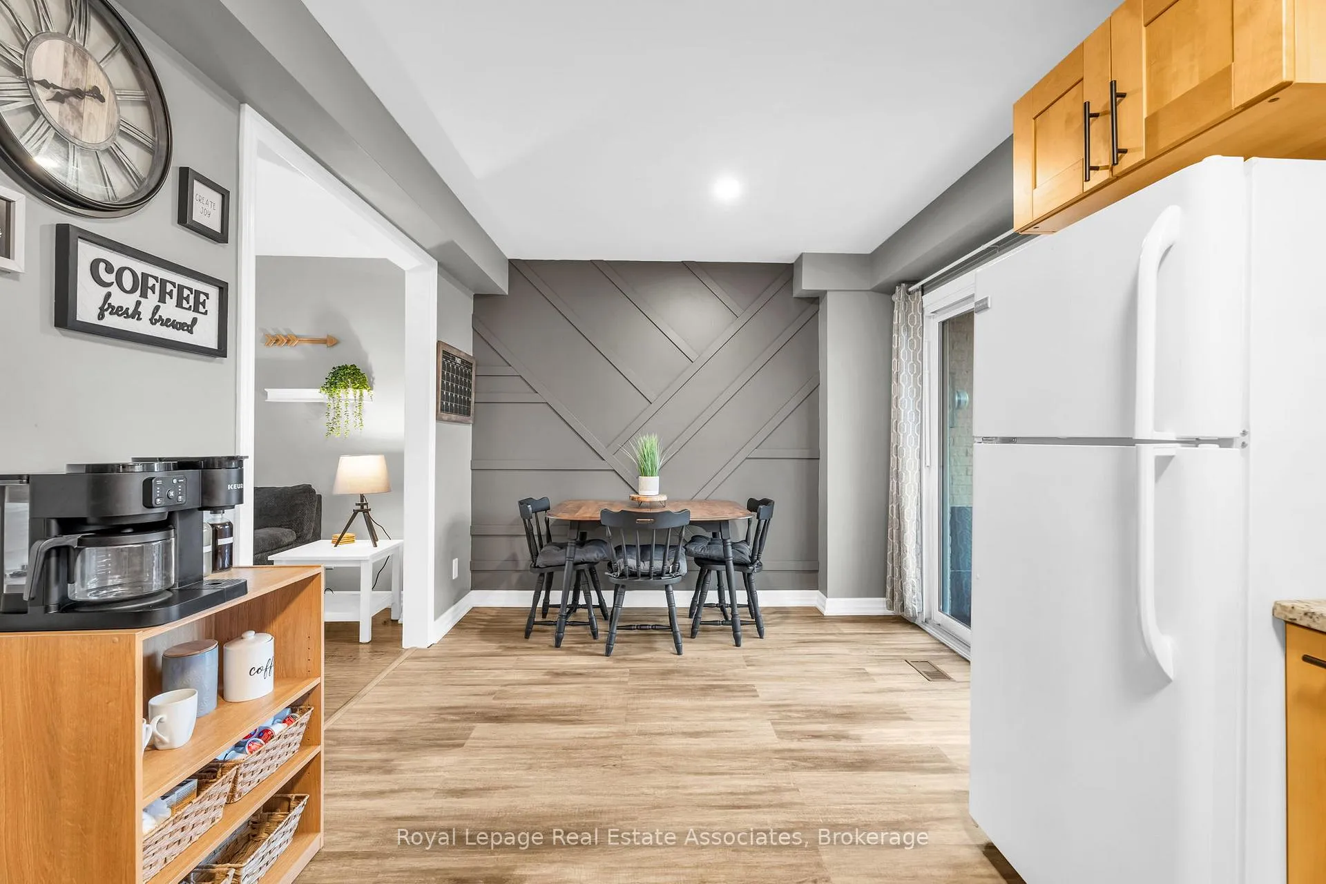 Photo 8 of Unit 31, 20 Mountainview Road S, Halton Hills, Georgetown — HOMEH