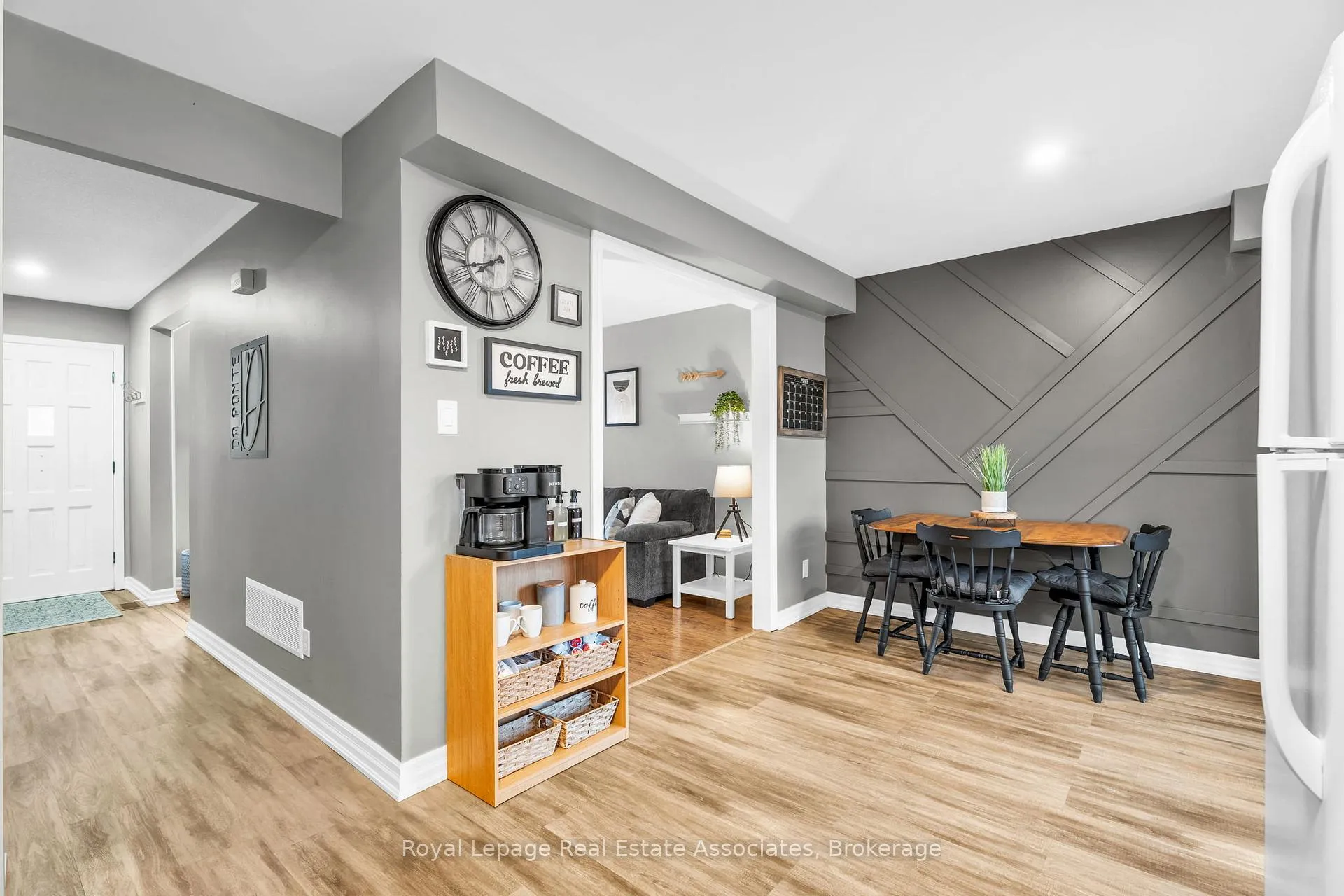 Photo 9 of Unit 31, 20 Mountainview Road S, Halton Hills, Georgetown — HOMEH