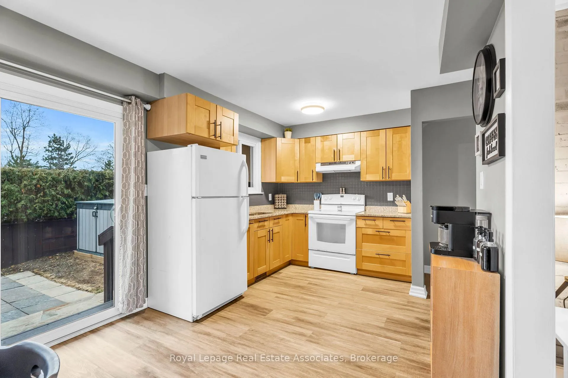Photo 11 of Unit 31, 20 Mountainview Road S, Halton Hills, Georgetown — HOMEH