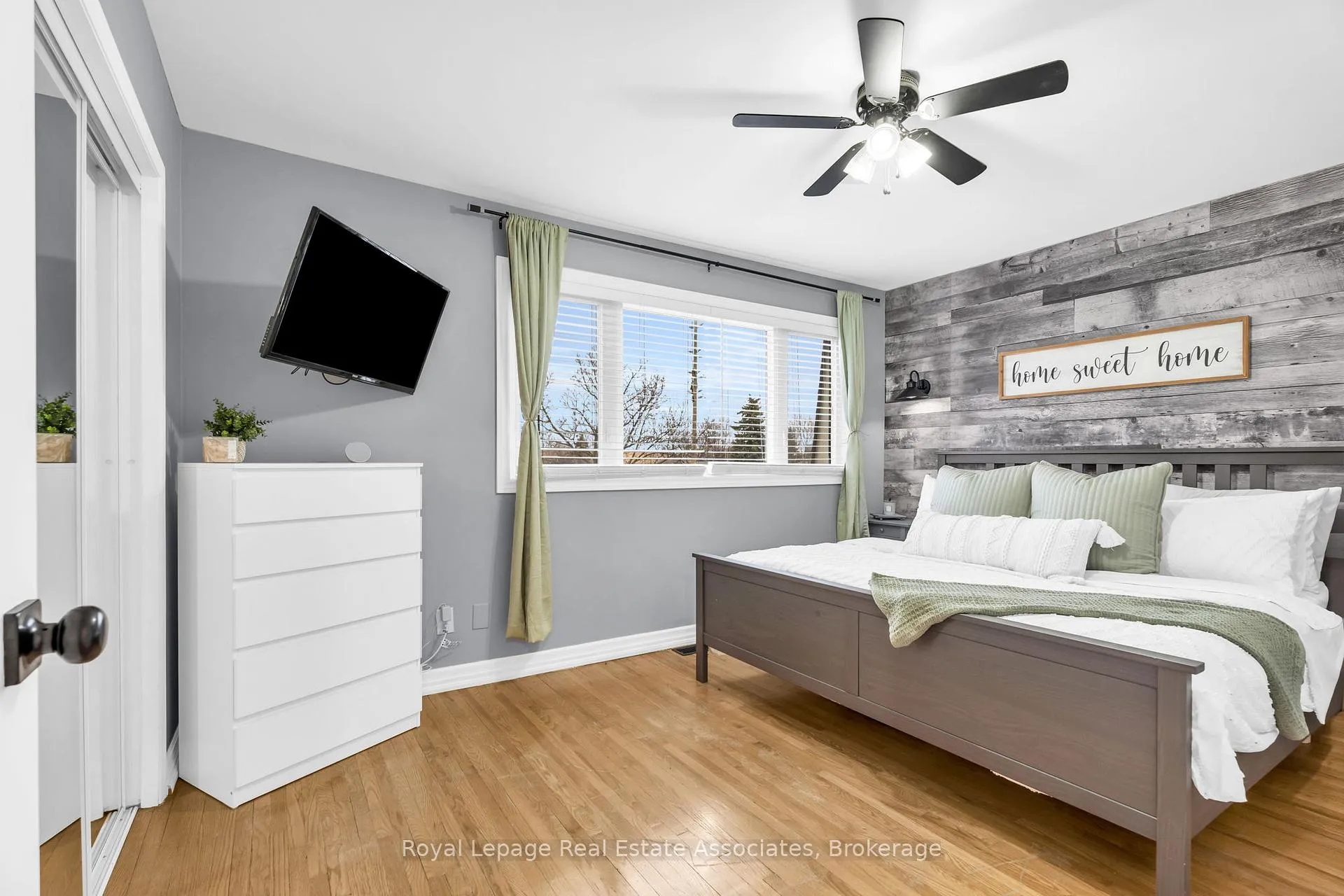 Photo 16 of Unit 31, 20 Mountainview Road S, Halton Hills, Georgetown — HOMEH