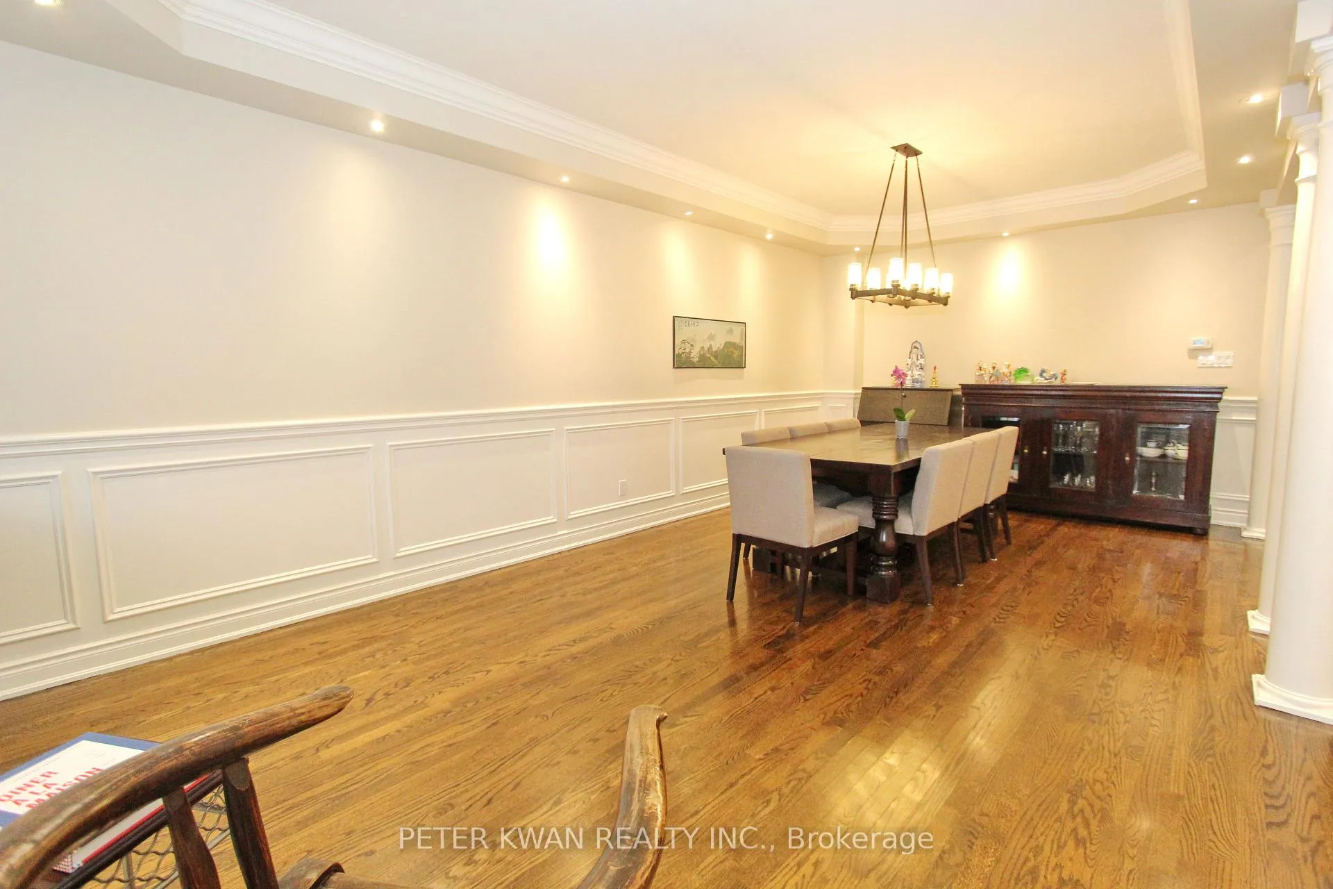 Photo 2 of 19 Seabreeze Avenue, Vaughan, Patterson — HOMEH