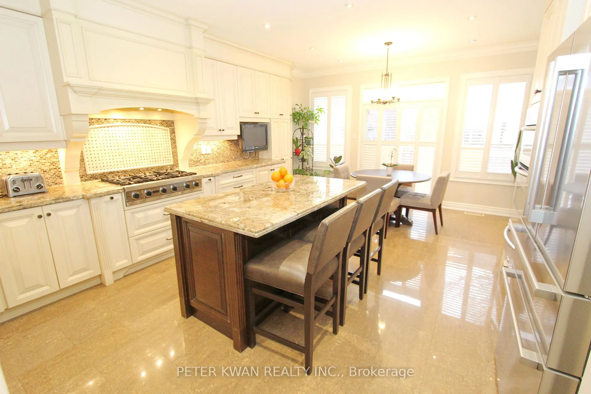 Photo 11 of 19 Seabreeze Avenue, Vaughan, Patterson — HOMEH