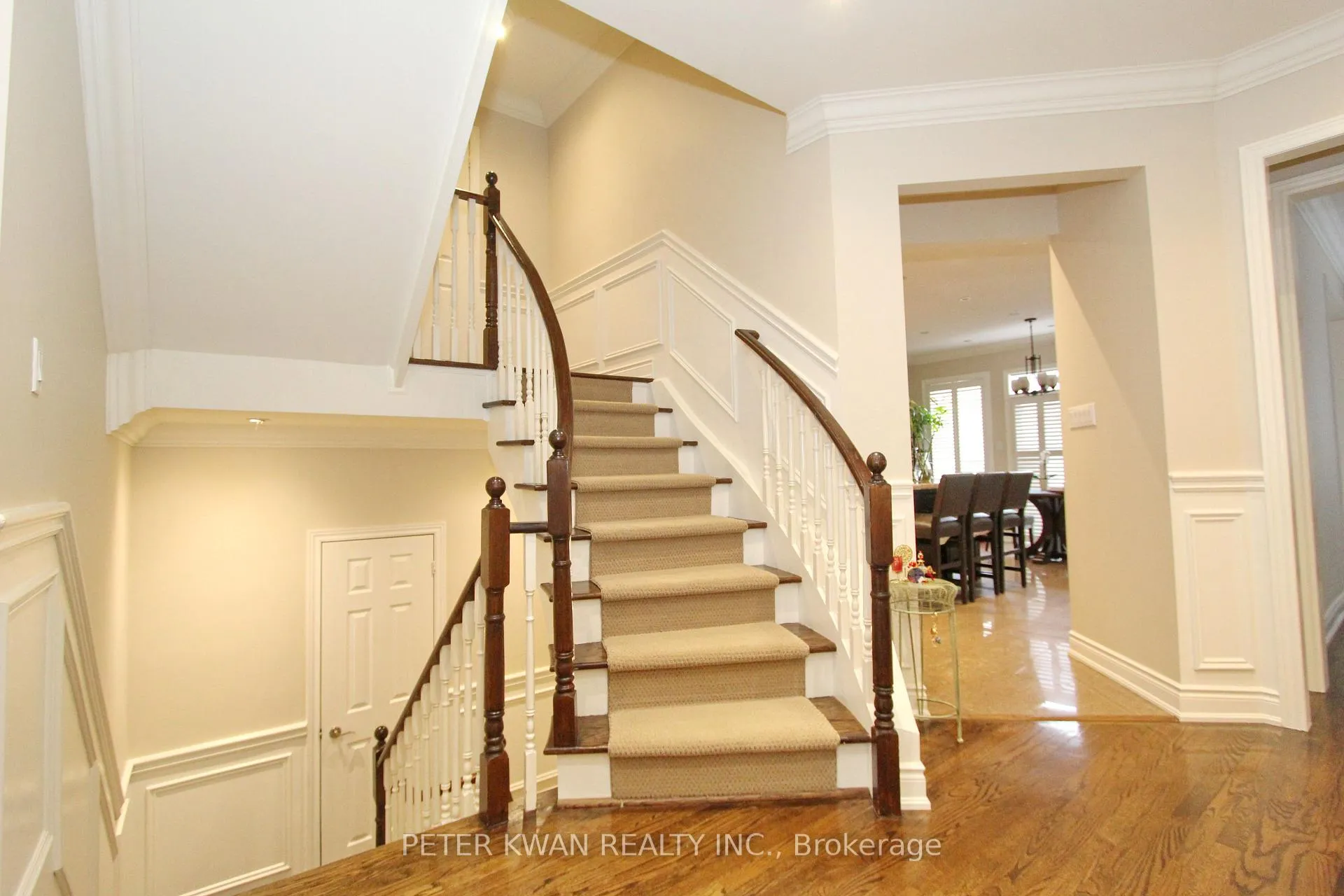 Photo 14 of 19 Seabreeze Avenue, Vaughan, Patterson — HOMEH