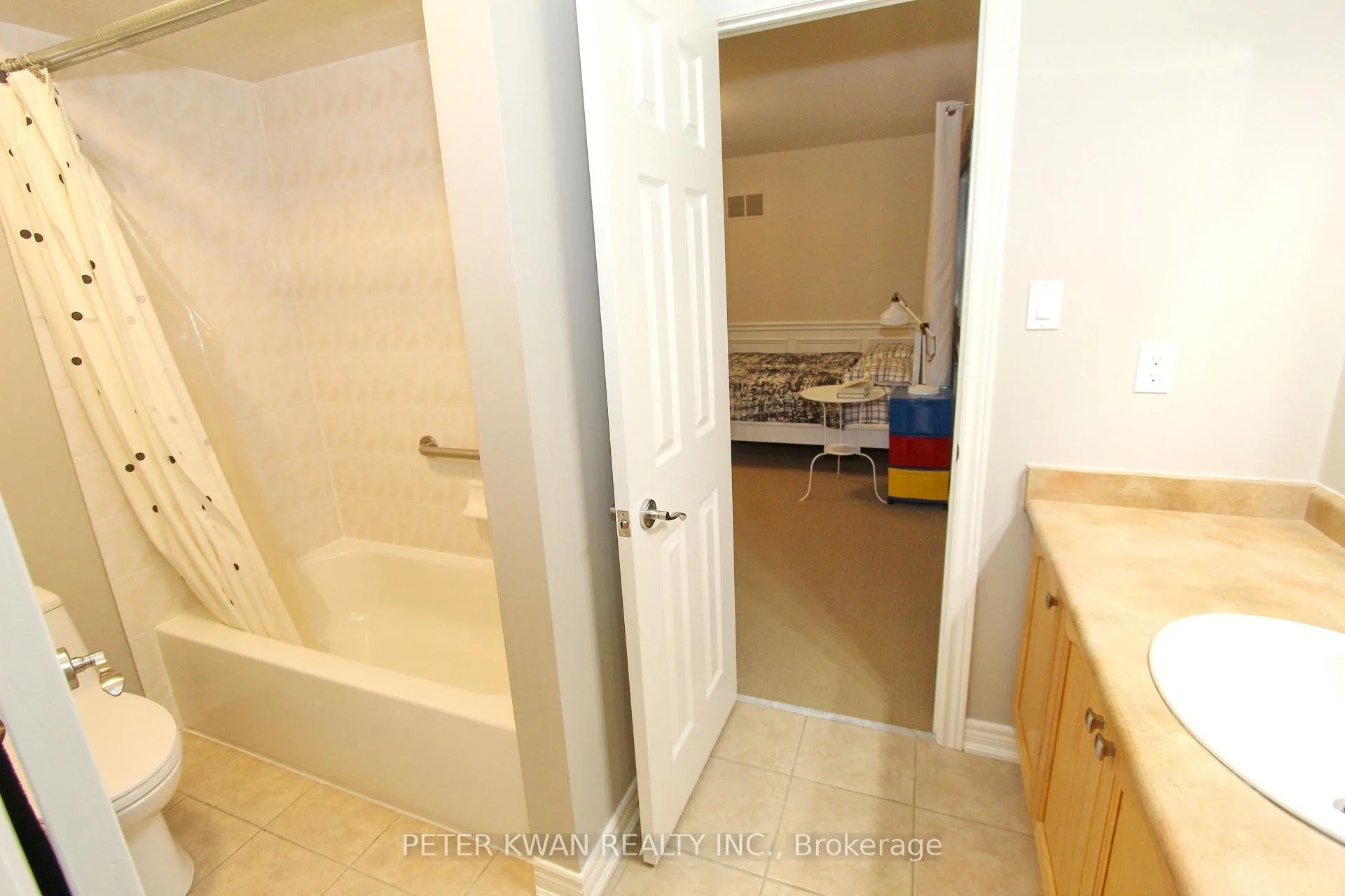 Photo 27 of 19 Seabreeze Avenue, Vaughan, Patterson — HOMEH