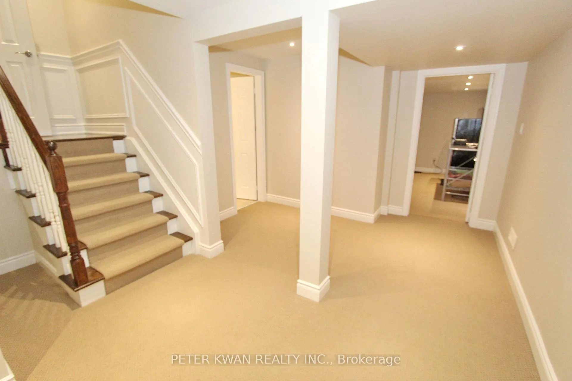 Photo 39 of 19 Seabreeze Avenue, Vaughan, Patterson — HOMEH
