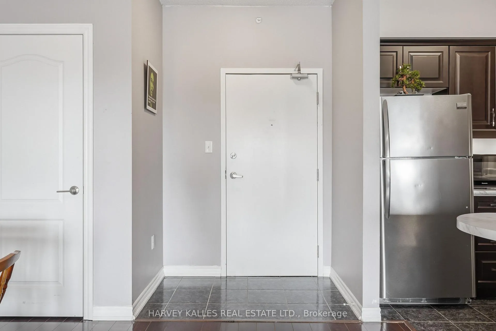 Photo 3 of Unit 303, 45 Ferndale Drive, Barrie, Ardagh — HOMEH