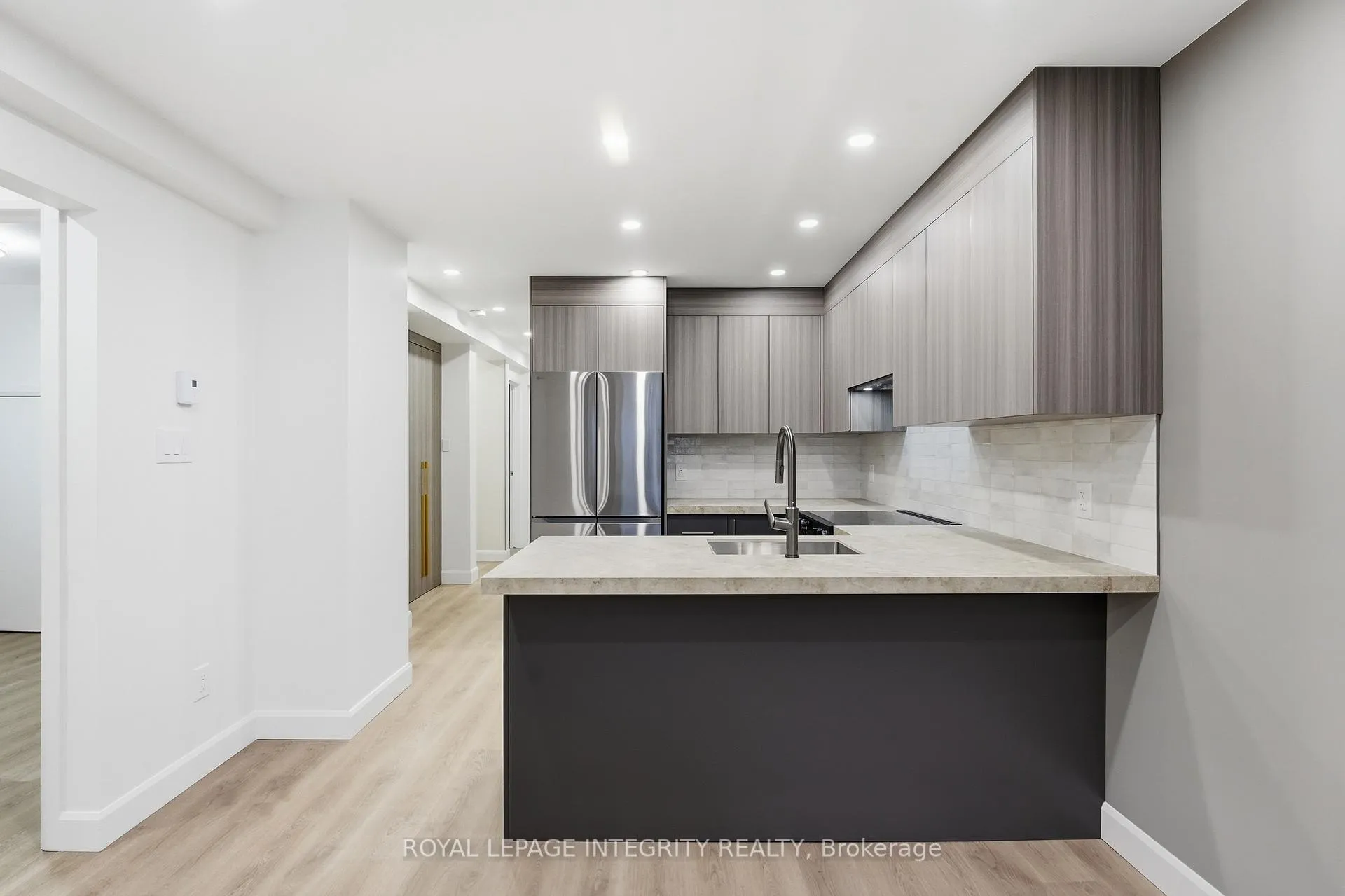 Photo 8 of Unit B, 2291 Badger Crescent, Ottawa, Queensway Terrace South/Ridgeview — HOMEH