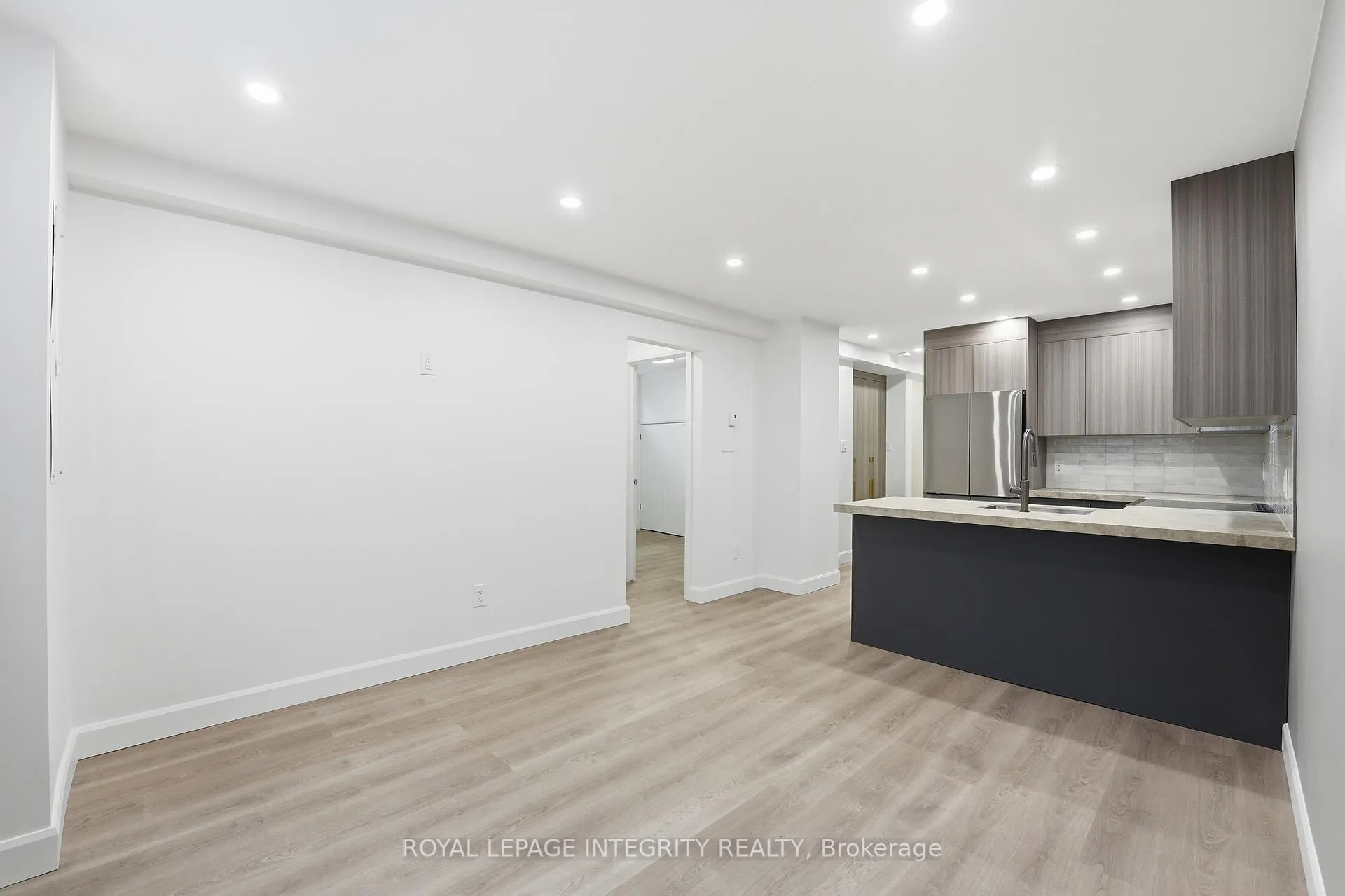 Photo 10 of Unit B, 2291 Badger Crescent, Ottawa, Queensway Terrace South/Ridgeview — HOMEH