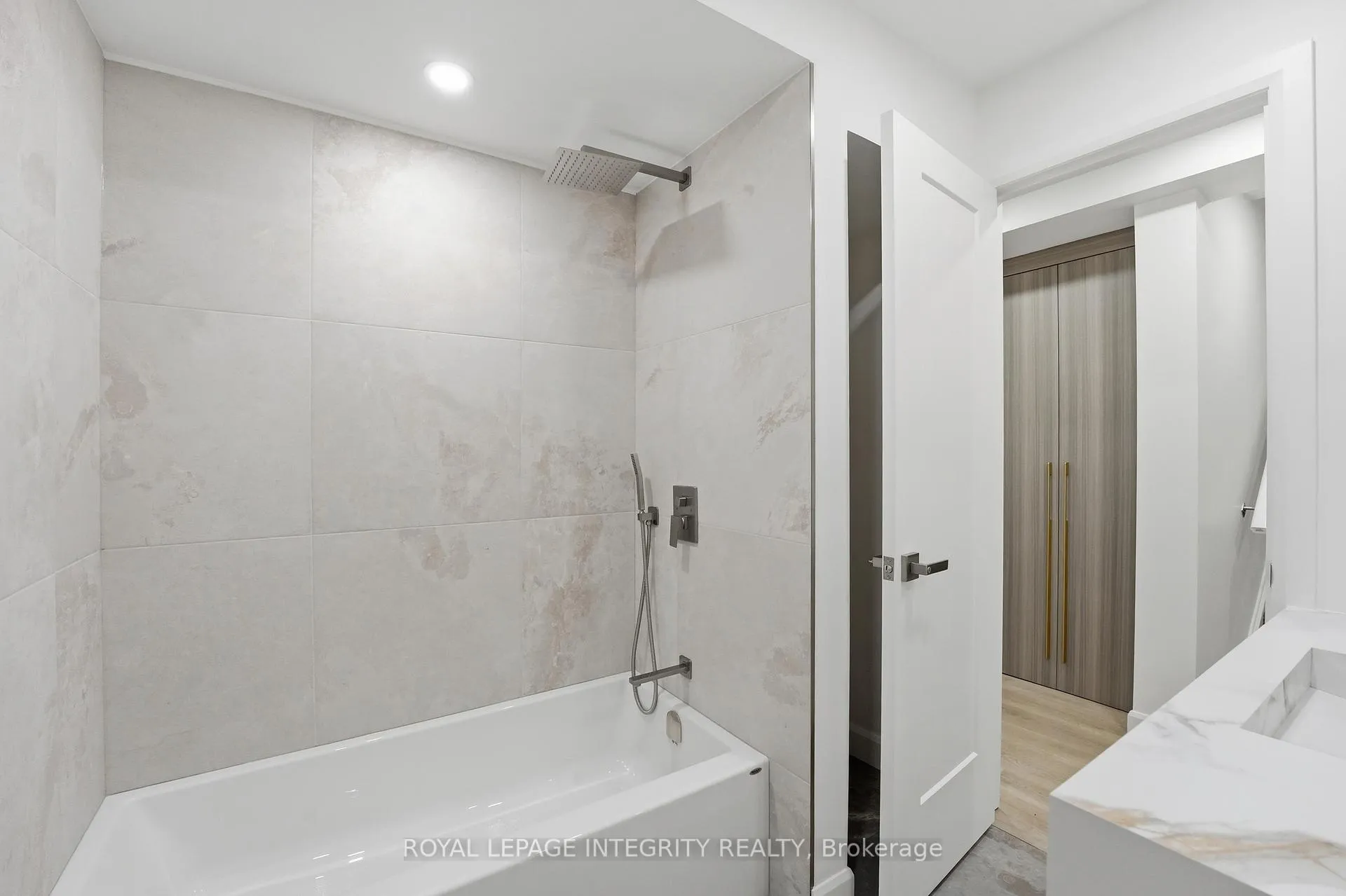 Photo 21 of Unit B, 2291 Badger Crescent, Ottawa, Queensway Terrace South/Ridgeview — HOMEH