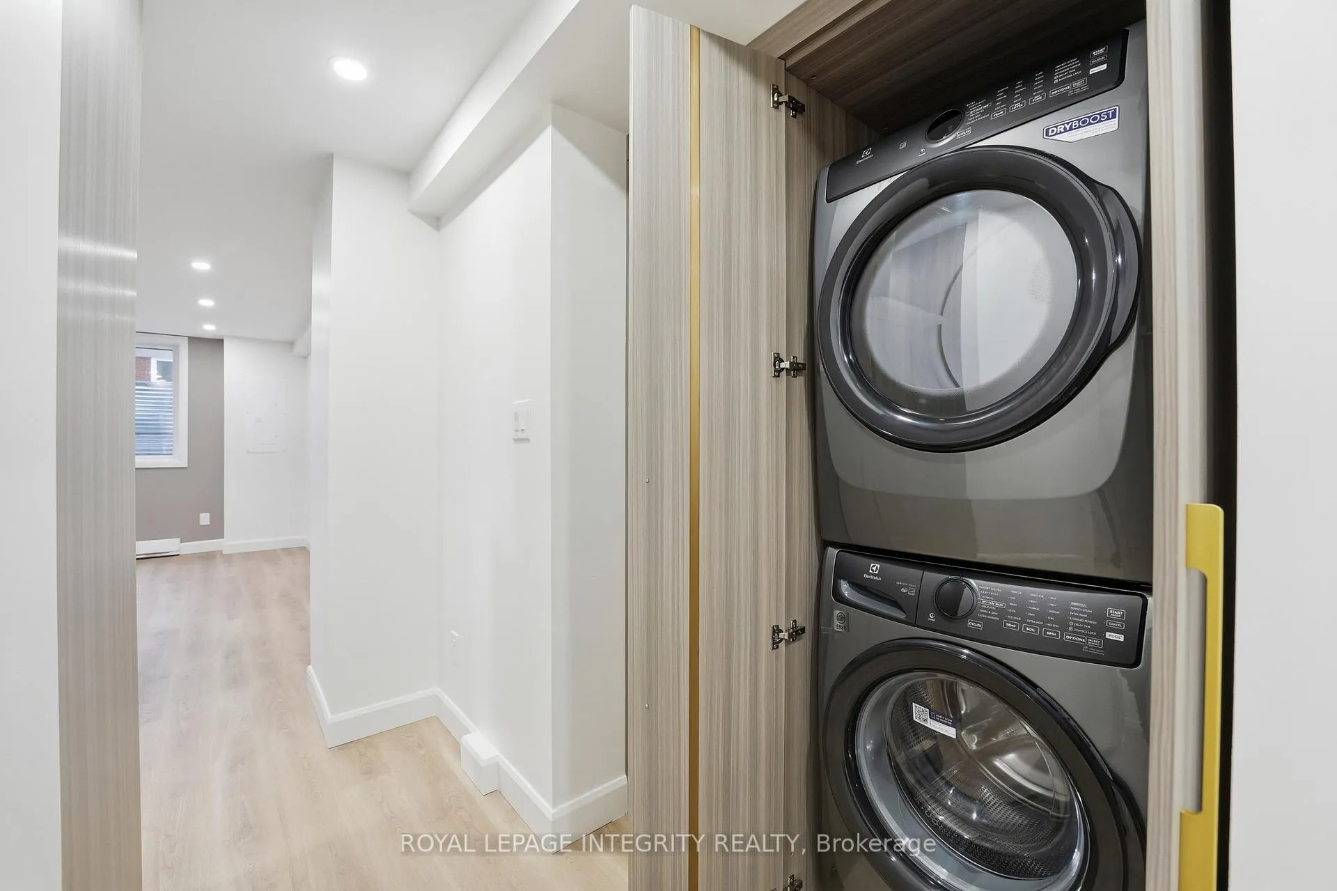 Photo 22 of Unit B, 2291 Badger Crescent, Ottawa, Queensway Terrace South/Ridgeview — HOMEH