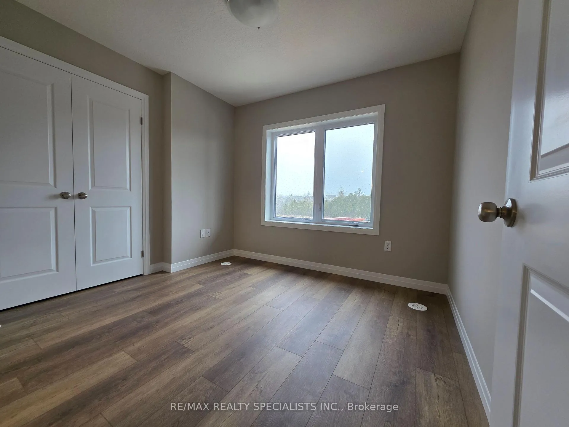 Photo 12 of 81 Thatcher Drive, Guelph, Kortright East — HOMEH