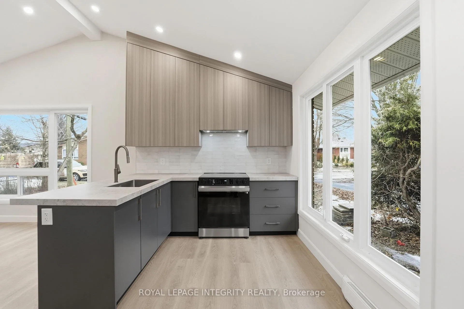 Photo 7 of Unit A, 2291 Badger Crescent, Ottawa, Queensway Terrace South/Ridgeview — HOMEH