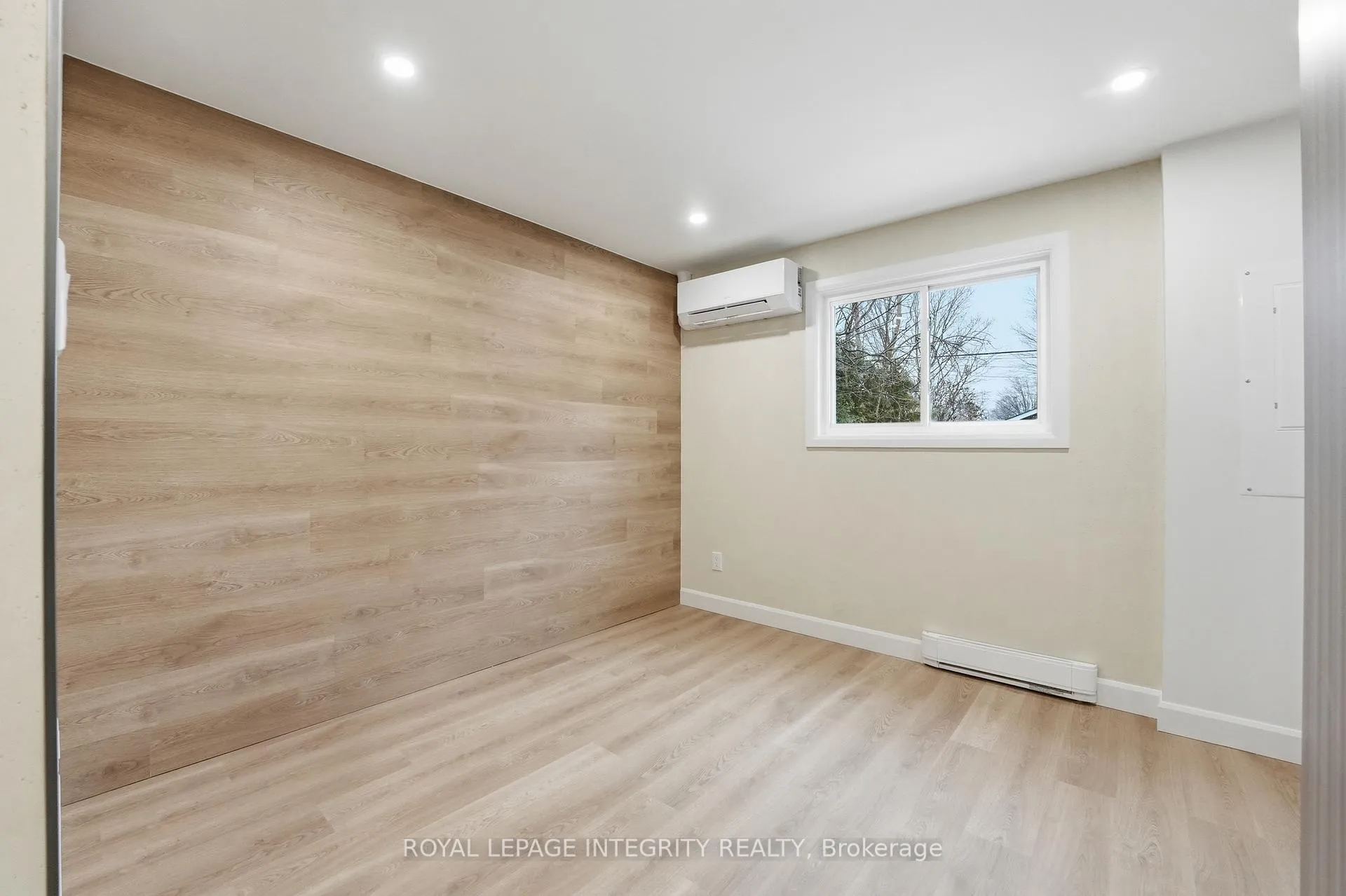 Photo 13 of Unit A, 2291 Badger Crescent, Ottawa, Queensway Terrace South/Ridgeview — HOMEH