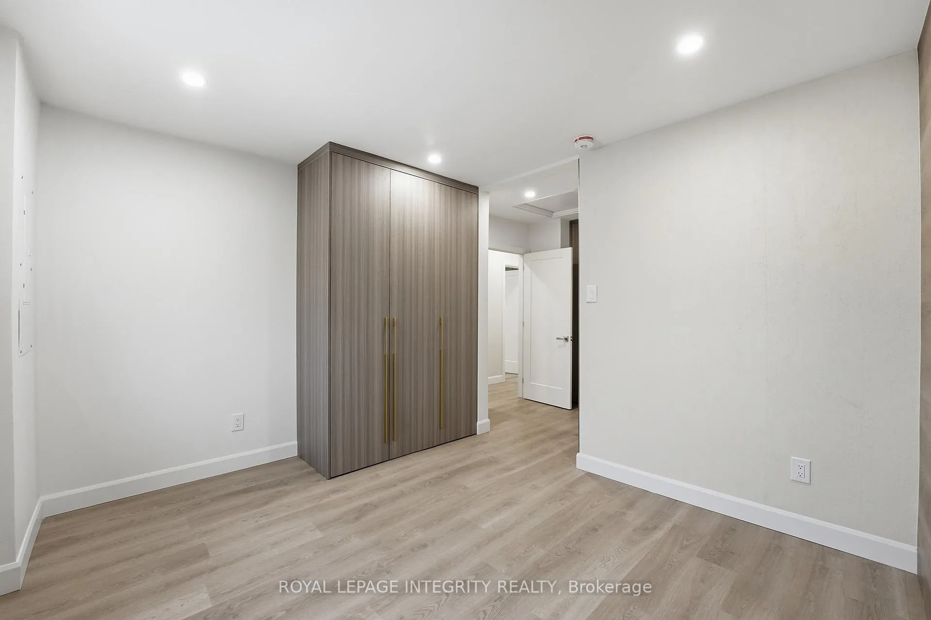 Photo 14 of Unit A, 2291 Badger Crescent, Ottawa, Queensway Terrace South/Ridgeview — HOMEH