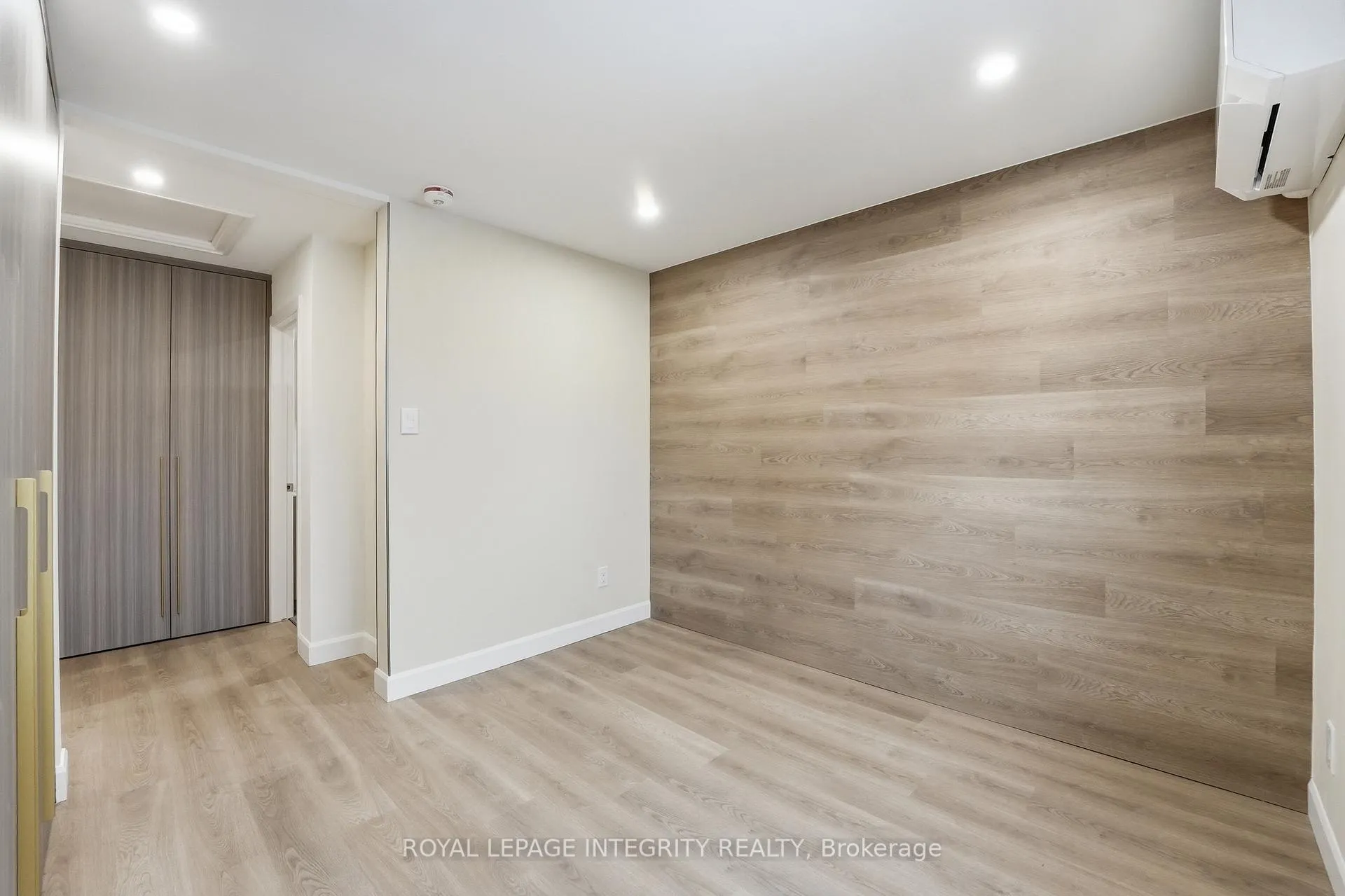 Photo 15 of Unit A, 2291 Badger Crescent, Ottawa, Queensway Terrace South/Ridgeview — HOMEH