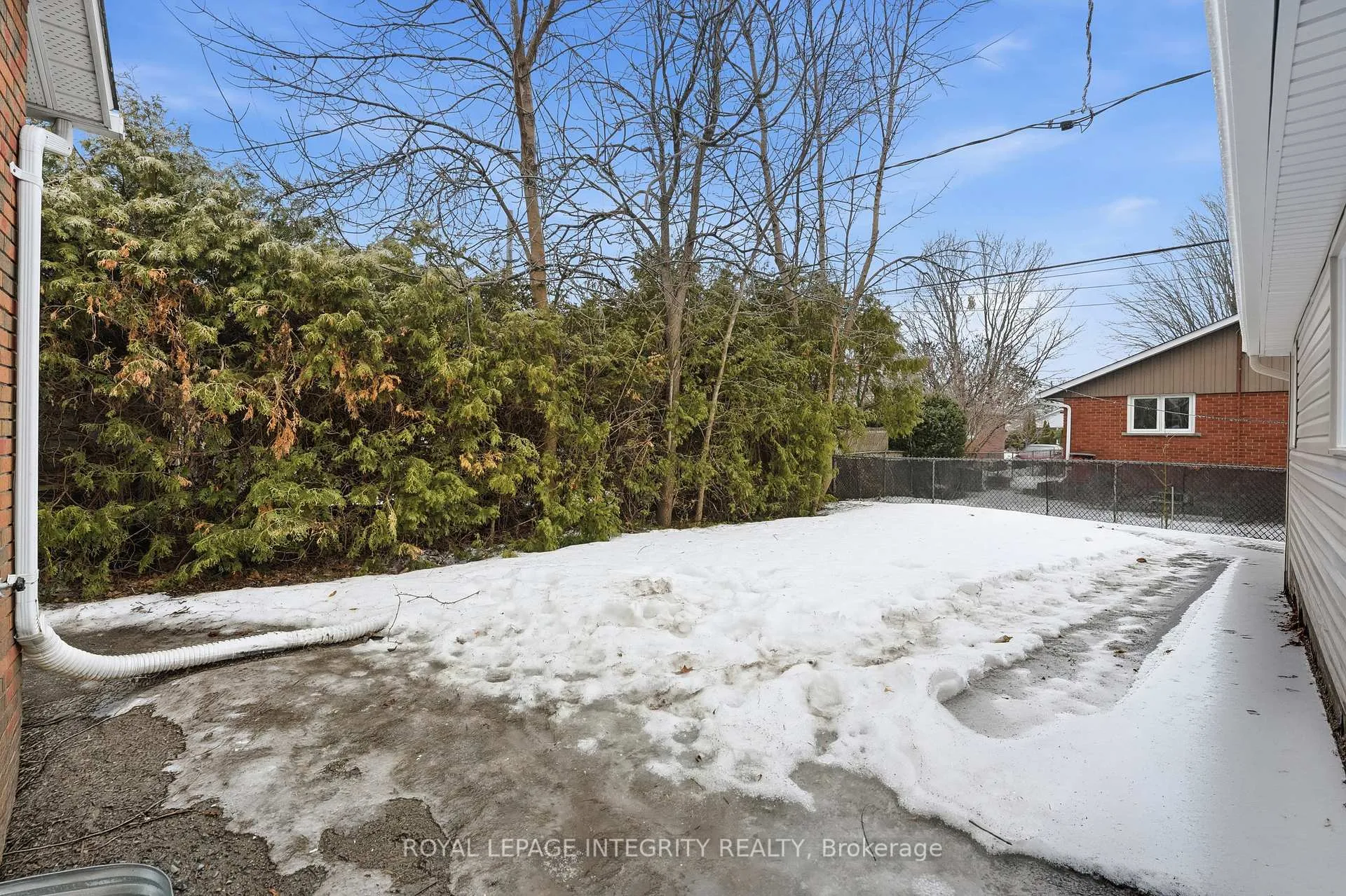 Photo 23 of Unit A, 2291 Badger Crescent, Ottawa, Queensway Terrace South/Ridgeview — HOMEH