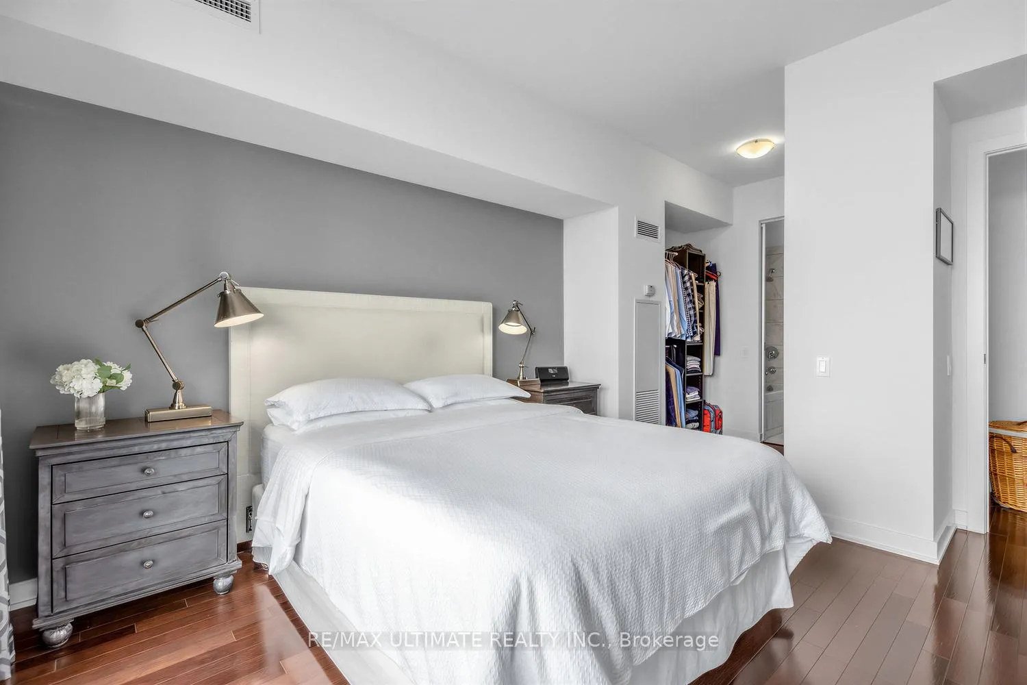 Photo 13 of Unit 3206, 33 Charles Street E, Toronto, Church-Yonge Corridor — HOMEH