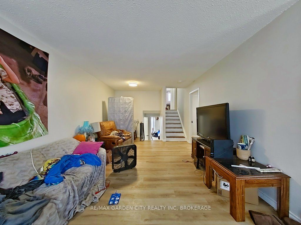 Photo 7 of 105 Tupper Drive, Thorold, Confederation Heights — HOMEH