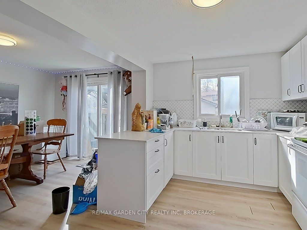Photo 11 of 105 Tupper Drive, Thorold, Confederation Heights — HOMEH
