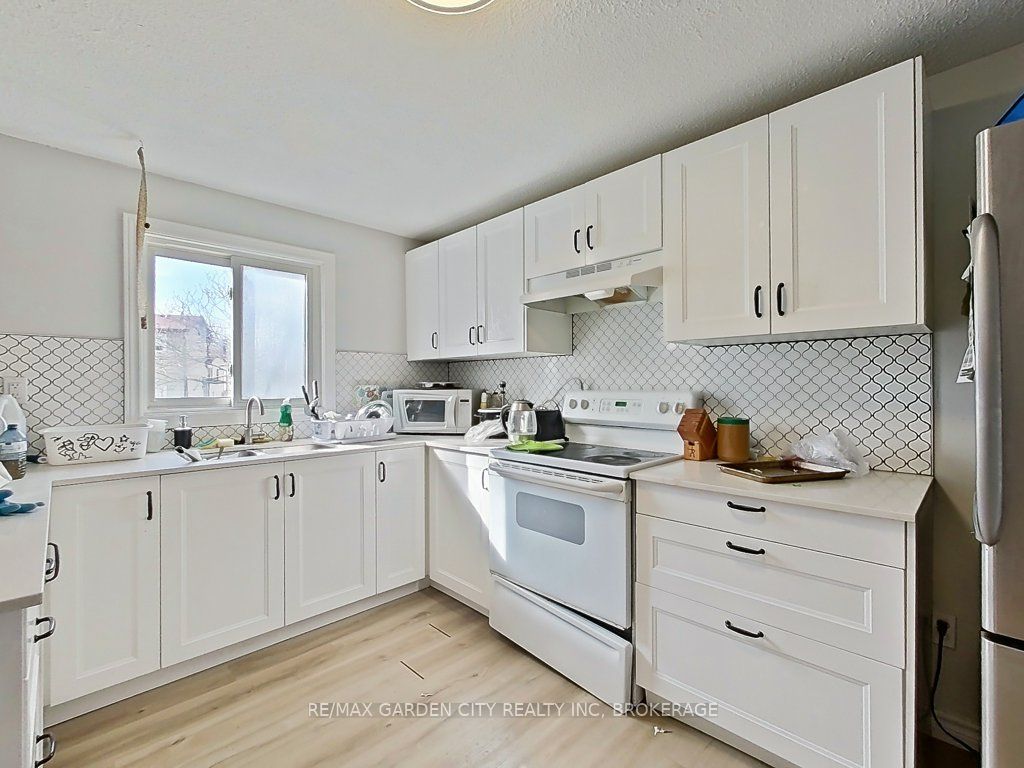 Photo 13 of 105 Tupper Drive, Thorold, Confederation Heights — HOMEH