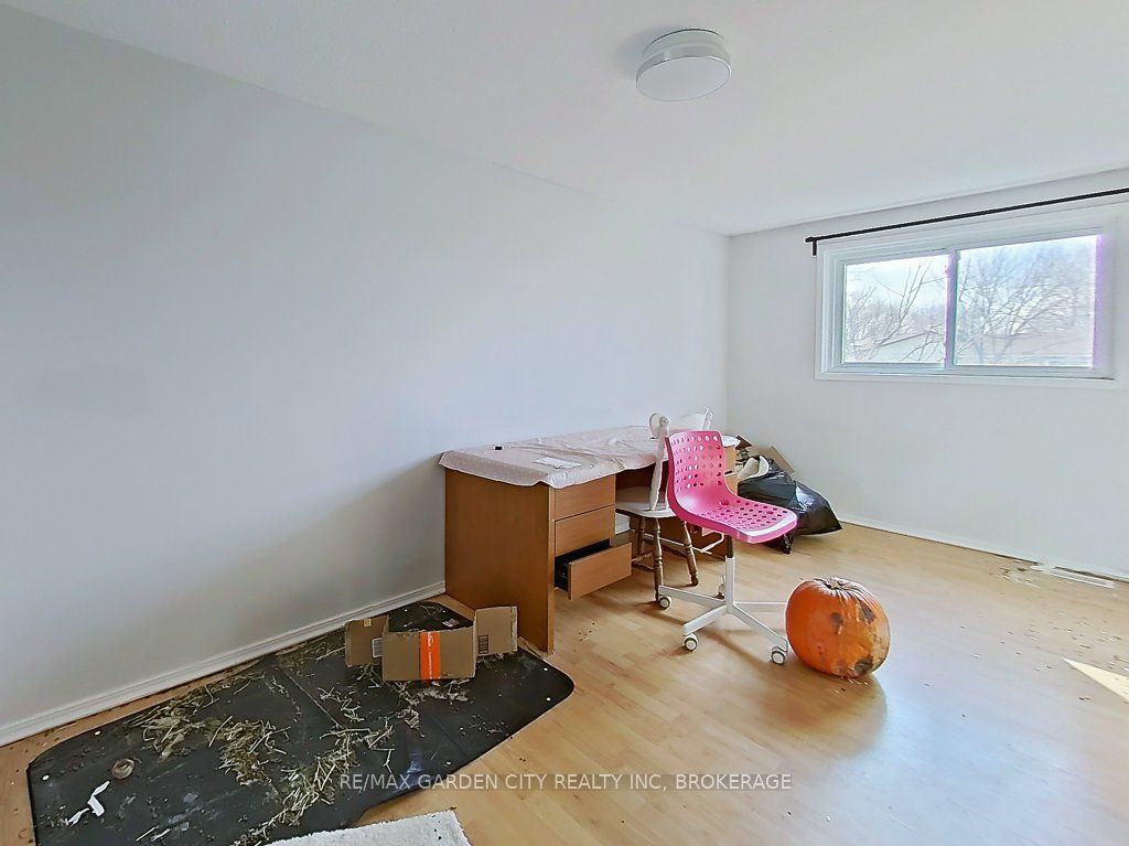 Photo 25 of 105 Tupper Drive, Thorold, Confederation Heights — HOMEH