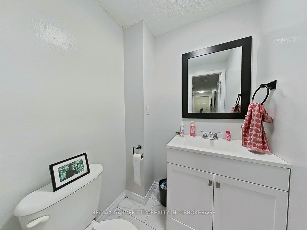 Photo 16 of 105 Tupper Drive, Thorold, Confederation Heights — HOMEH