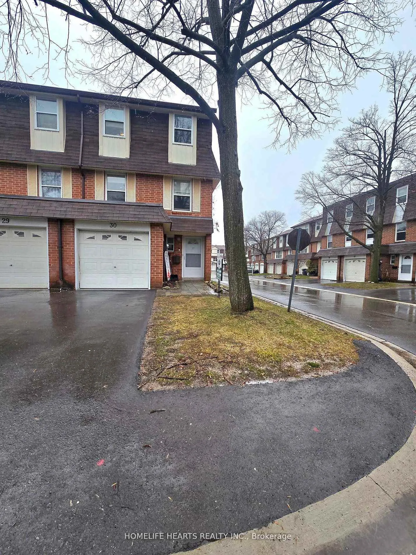 Front of Unit 30, 235 Bronte Street S