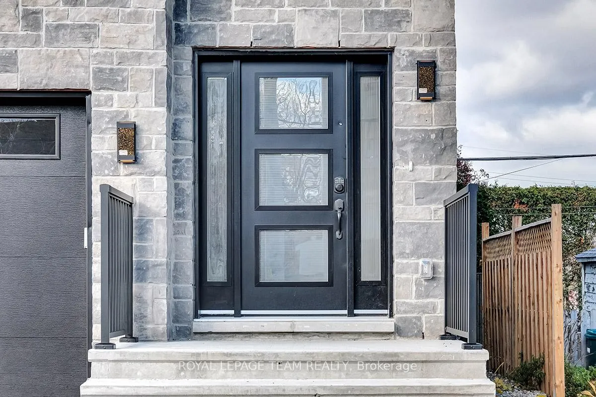 Photo 3 of 1307 Thames Street, Ottawa, Carlington — HOMEH