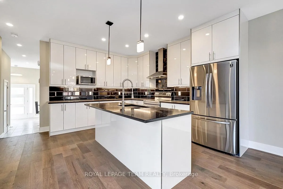 Photo 13 of 1307 Thames Street, Ottawa, Carlington — HOMEH