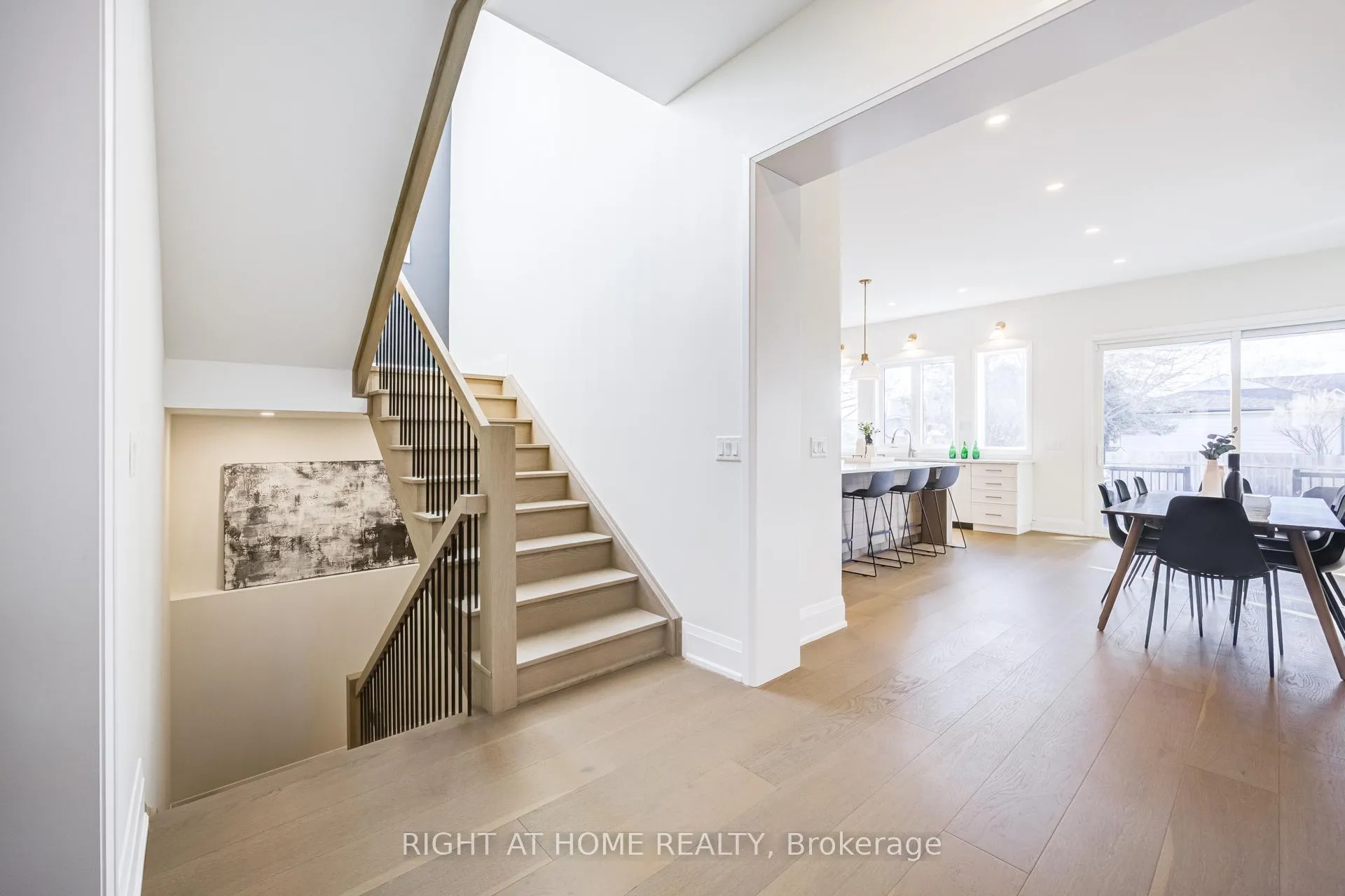 Photo 6 of 206 Elmwood Crescent, Milton, Old Milton — HOMEH