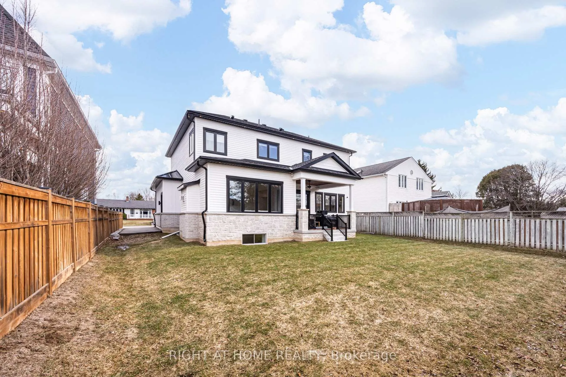 Photo 37 of 206 Elmwood Crescent, Milton, Old Milton — HOMEH
