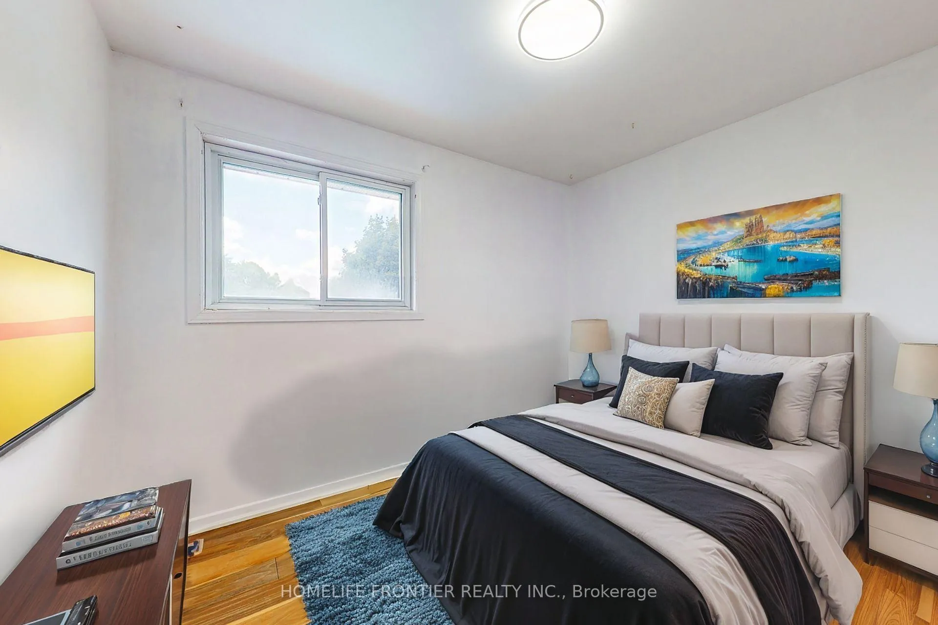 Photo 3 of 267 Grove Street E, Barrie, Wellington — HOMEH