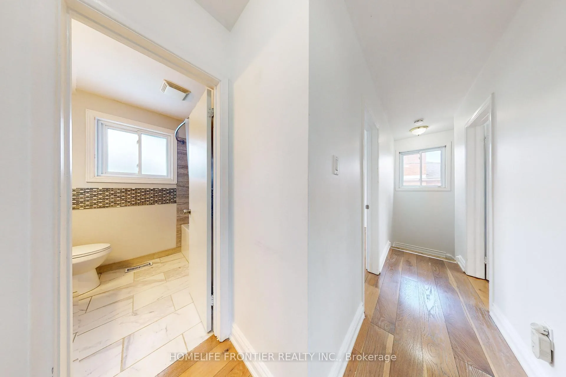 Photo 9 of 267 Grove Street E, Barrie, Wellington — HOMEH