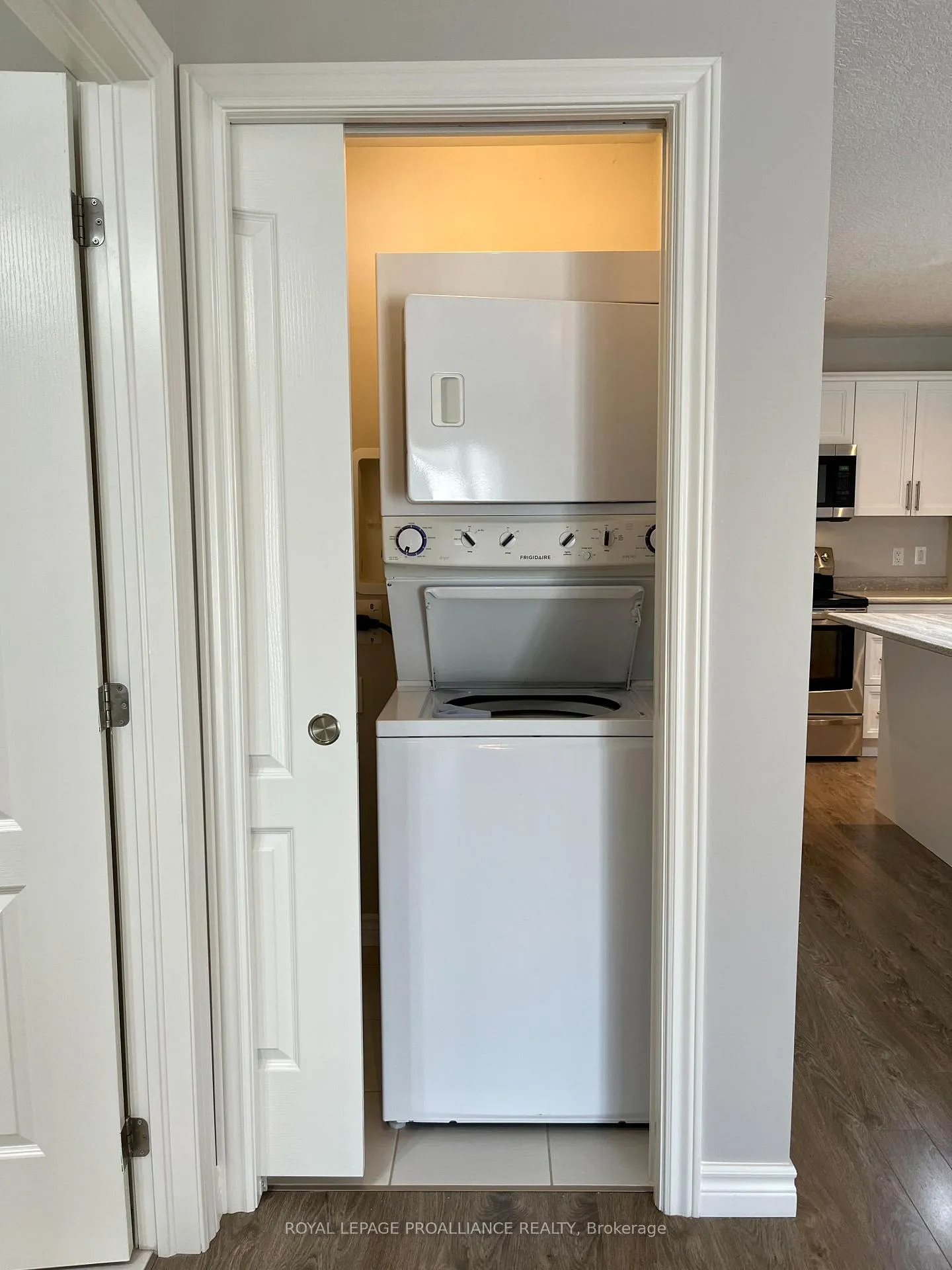 Photo 15 of 71 Dorchester Drive, Prince Edward County, Wellington — HOMEH