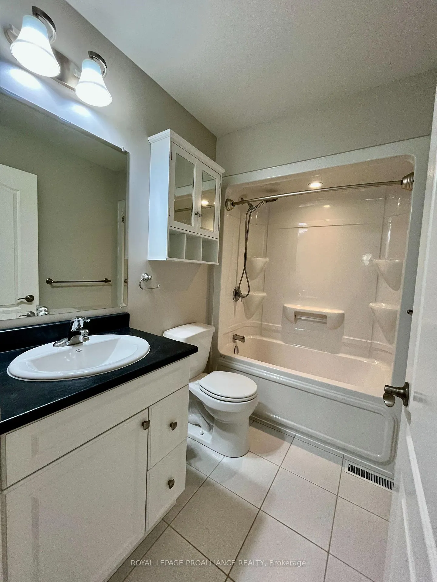 Photo 16 of 71 Dorchester Drive, Prince Edward County, Wellington — HOMEH