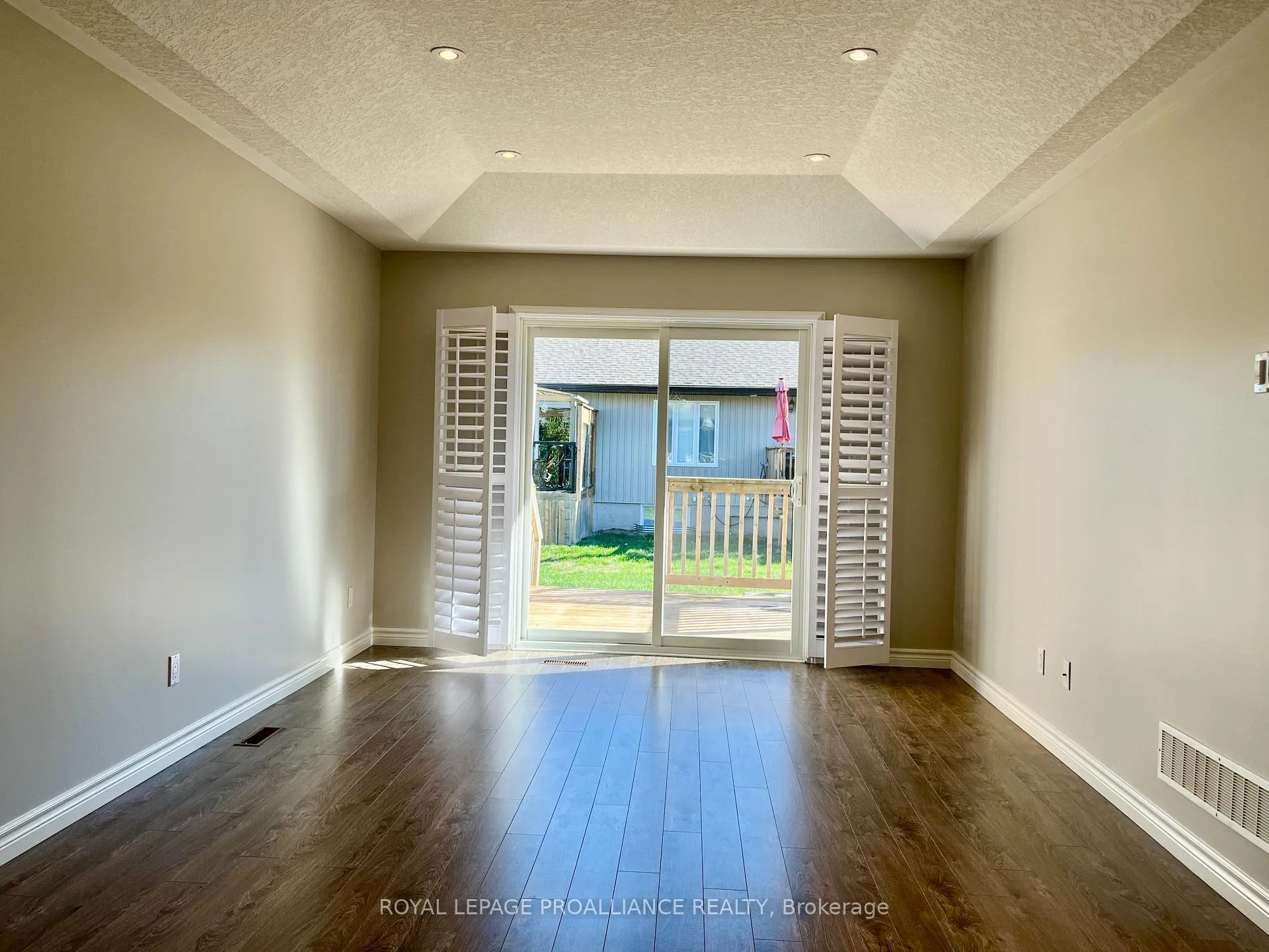 Photo 18 of 71 Dorchester Drive, Prince Edward County, Wellington — HOMEH
