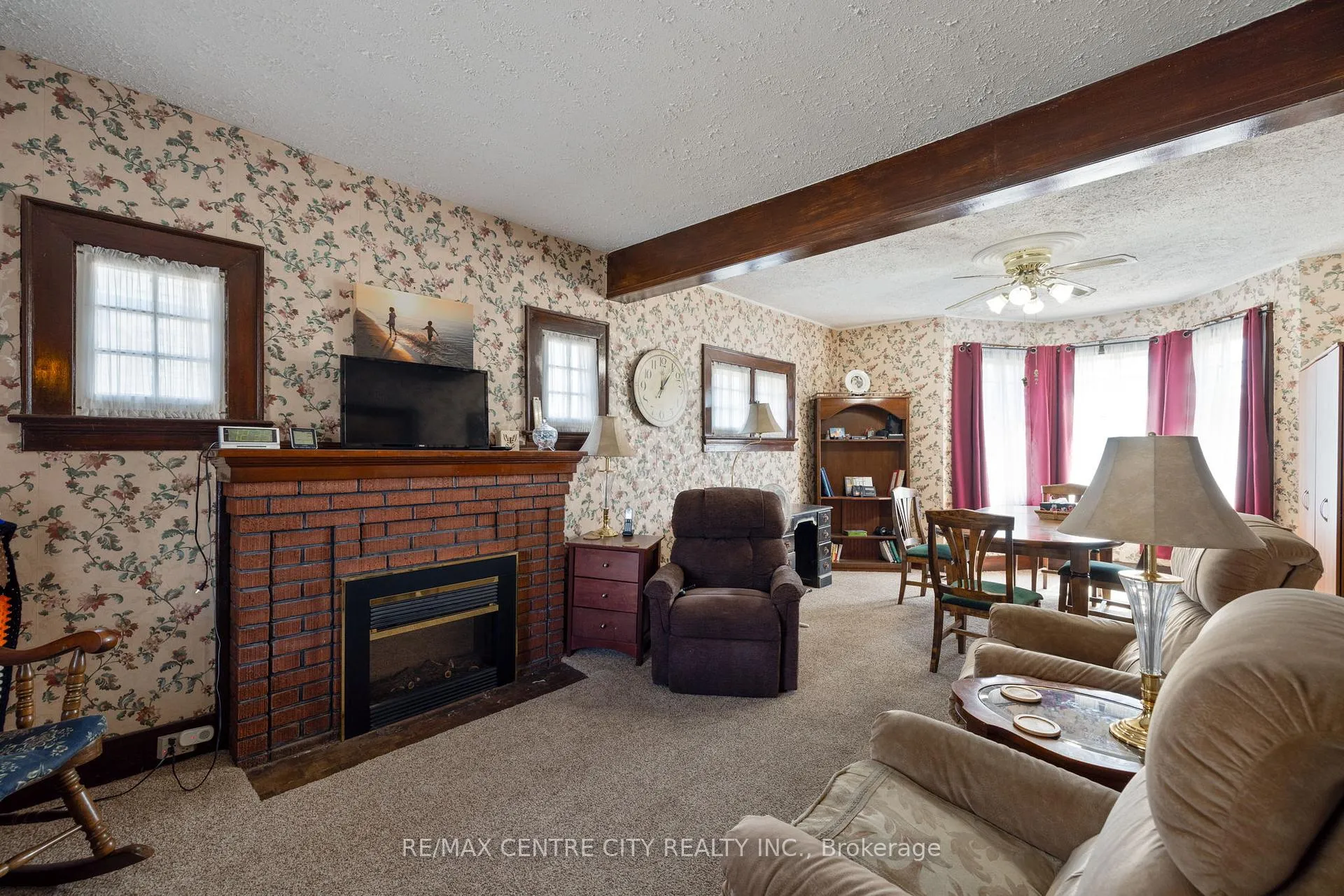 Photo 2 of 14 James Street, Strathroy-Caradoc, NW — HOMEH
