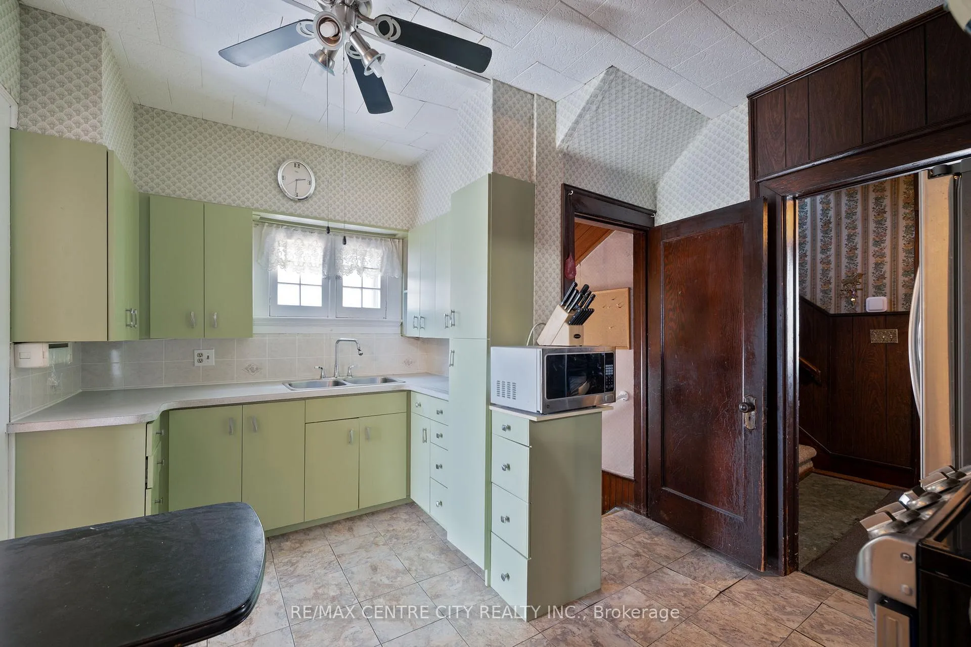 Photo 8 of 14 James Street, Strathroy-Caradoc, NW — HOMEH