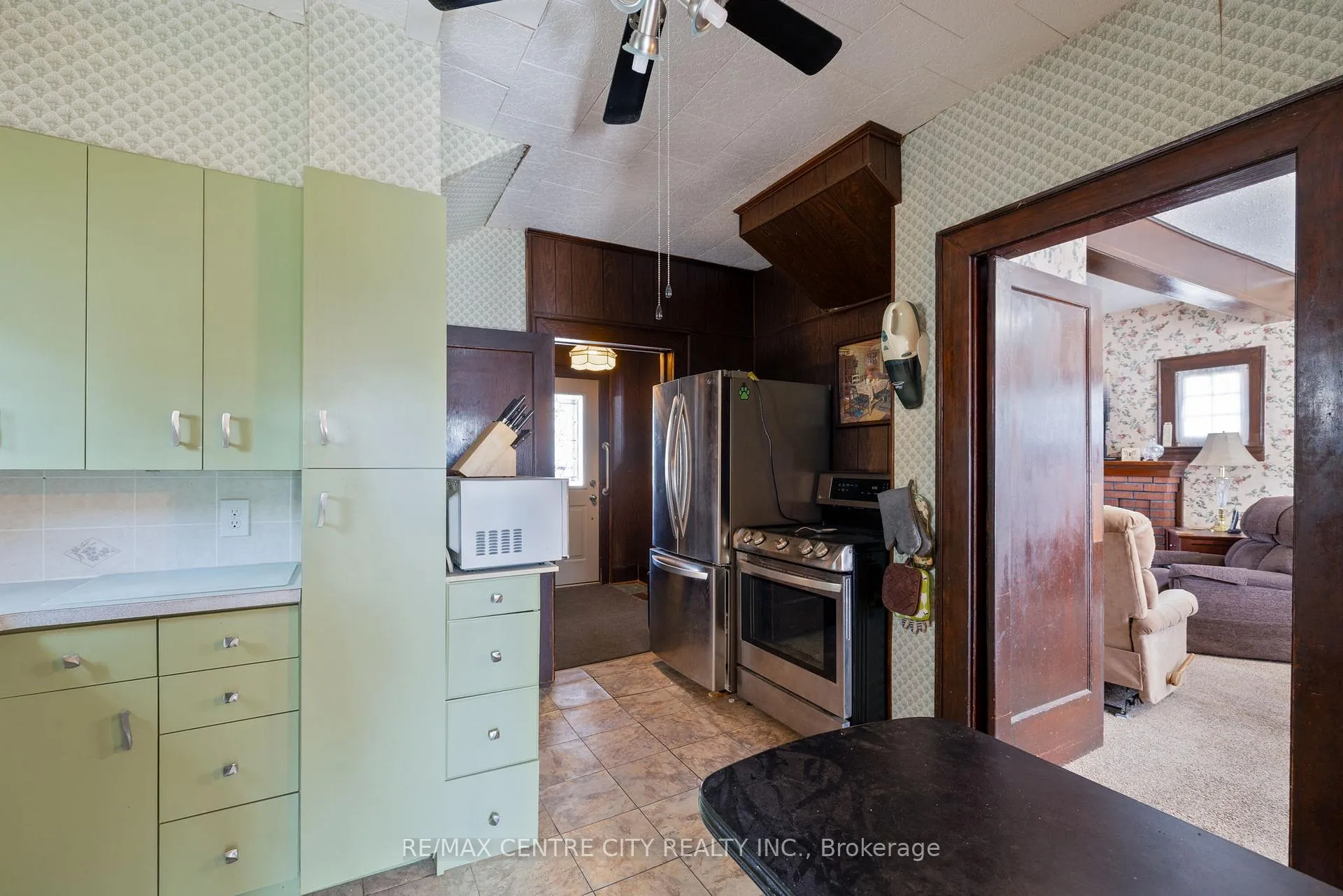 Photo 10 of 14 James Street, Strathroy-Caradoc, NW — HOMEH
