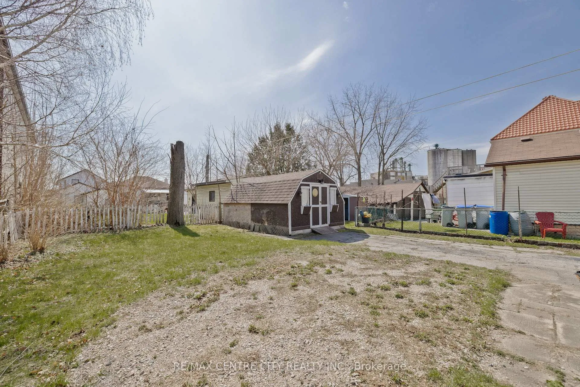 Photo 32 of 14 James Street, Strathroy-Caradoc, NW — HOMEH