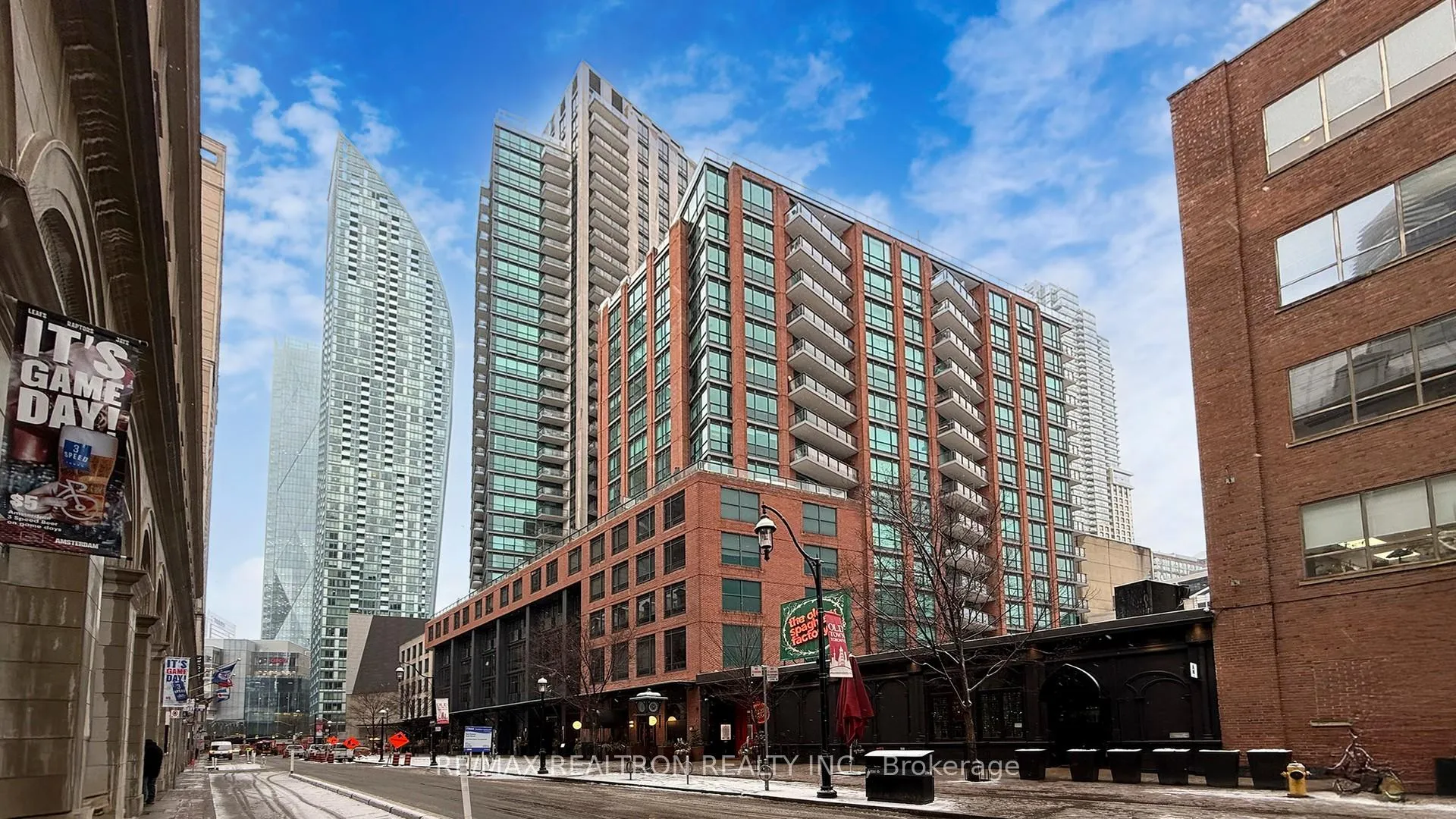Photo 2 of Unit 709, 38 The Esplanade, Toronto, Waterfront Communities — HOMEH