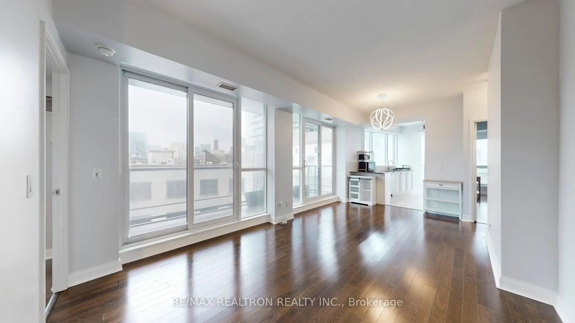 Photo 8 of Unit 709, 38 The Esplanade, Toronto, Waterfront Communities — HOMEH