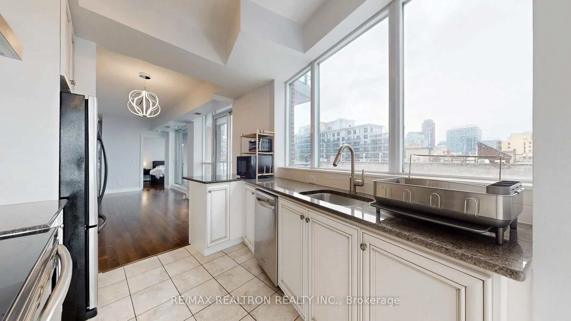 Photo 15 of Unit 709, 38 The Esplanade, Toronto, Waterfront Communities — HOMEH