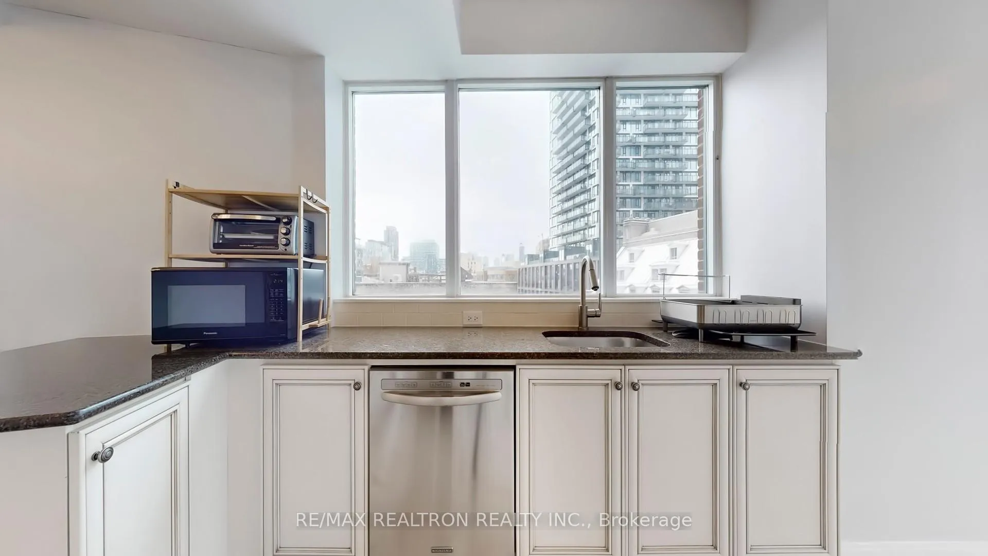 Photo 16 of Unit 709, 38 The Esplanade, Toronto, Waterfront Communities — HOMEH