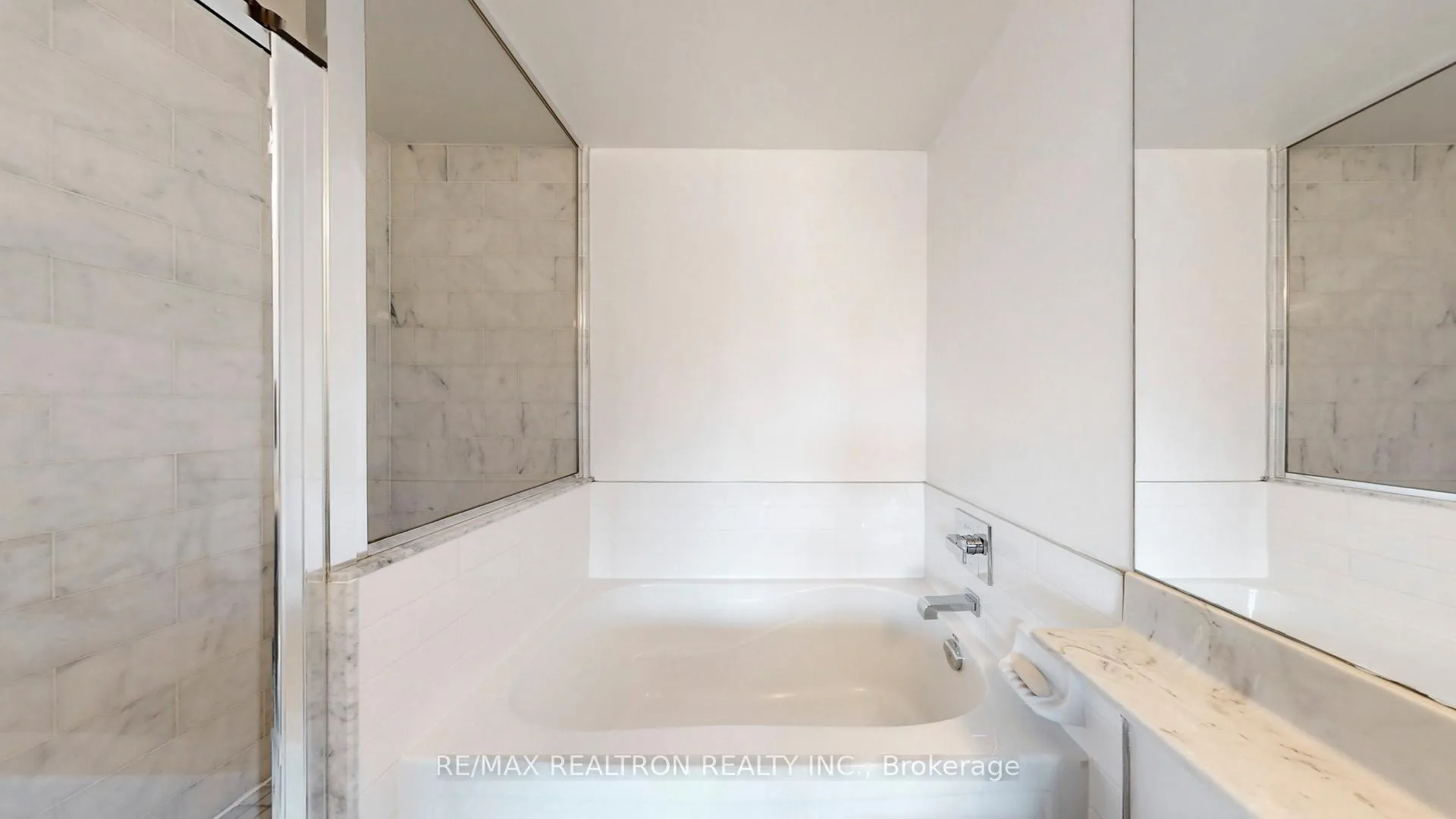 Photo 22 of Unit 709, 38 The Esplanade, Toronto, Waterfront Communities — HOMEH