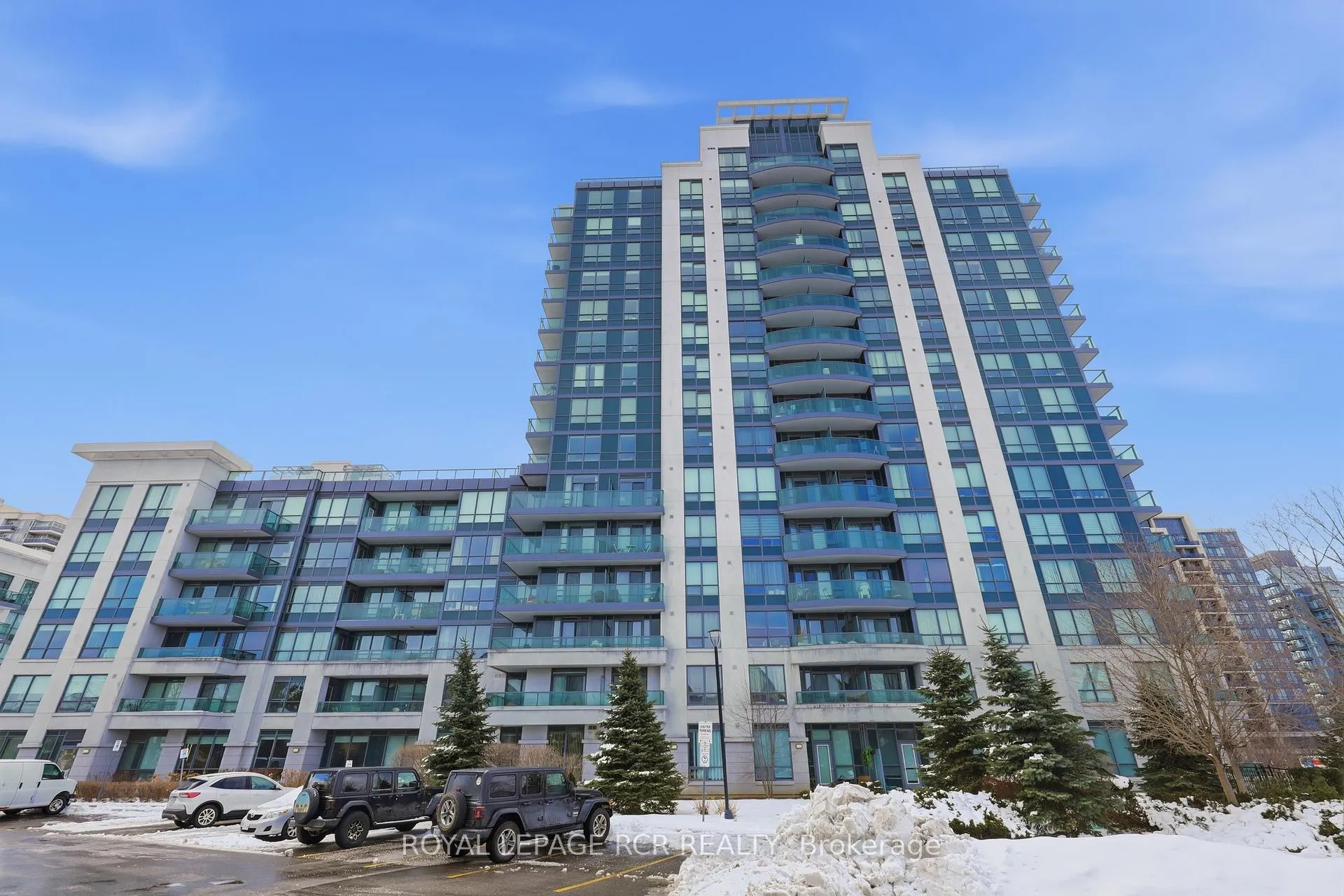 Photo 2 of Unit 109, 30 North Park Road, Vaughan, Beverley Glen — HOMEH