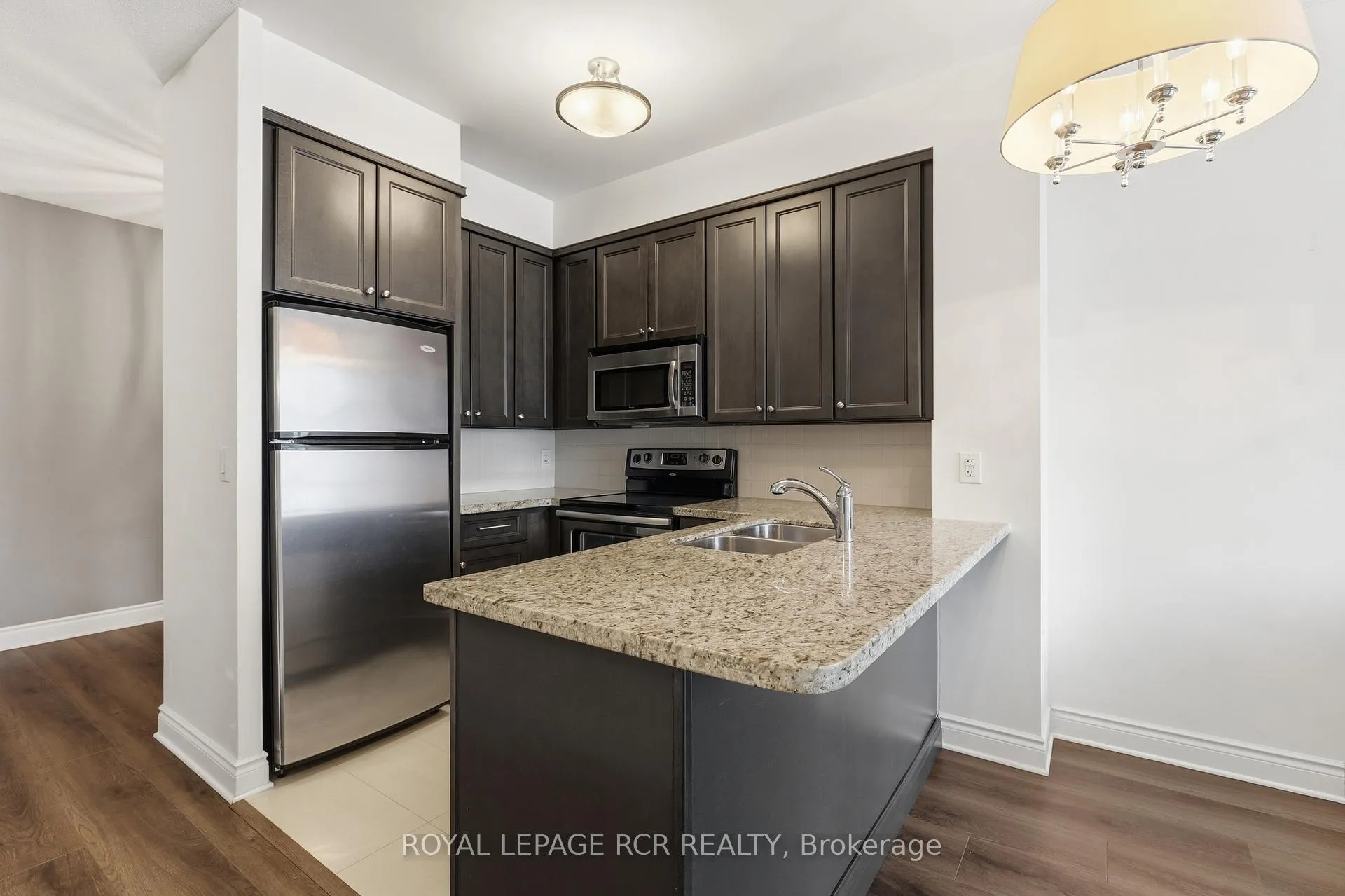 Photo 4 of Unit 109, 30 North Park Road, Vaughan, Beverley Glen — HOMEH