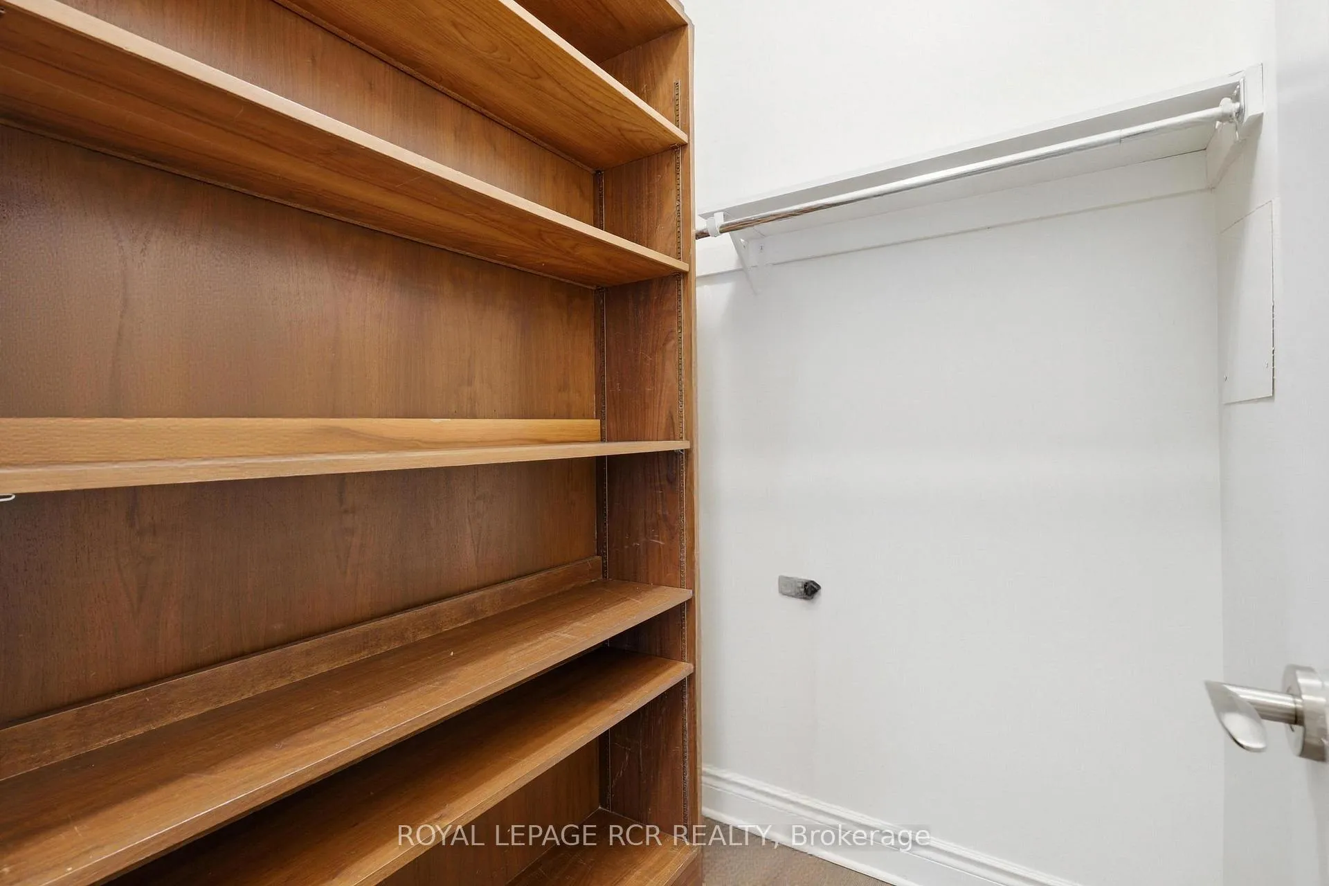 Photo 15 of Unit 109, 30 North Park Road, Vaughan, Beverley Glen — HOMEH